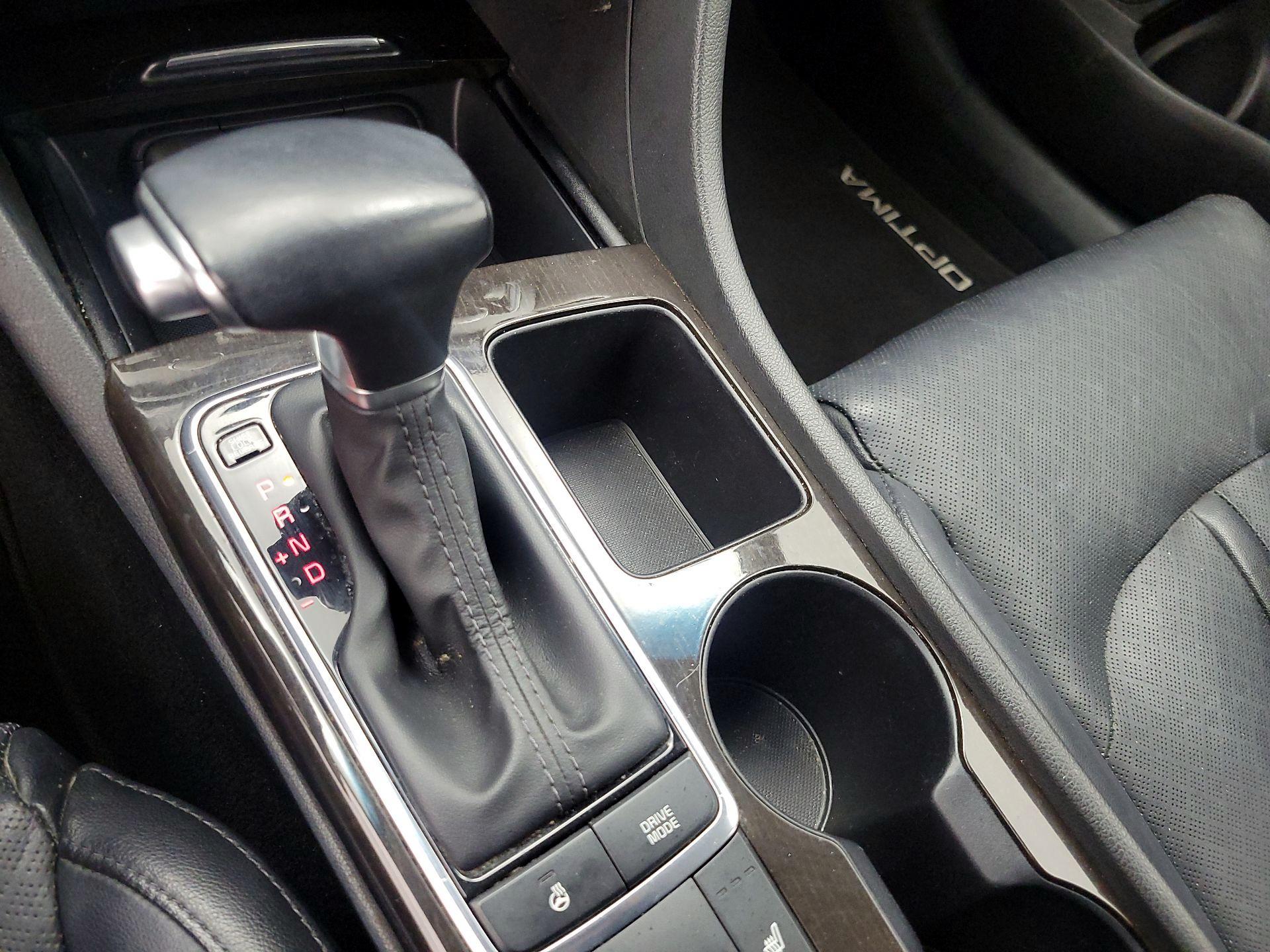 Thumbnail: 2016 Kia Optima - 17