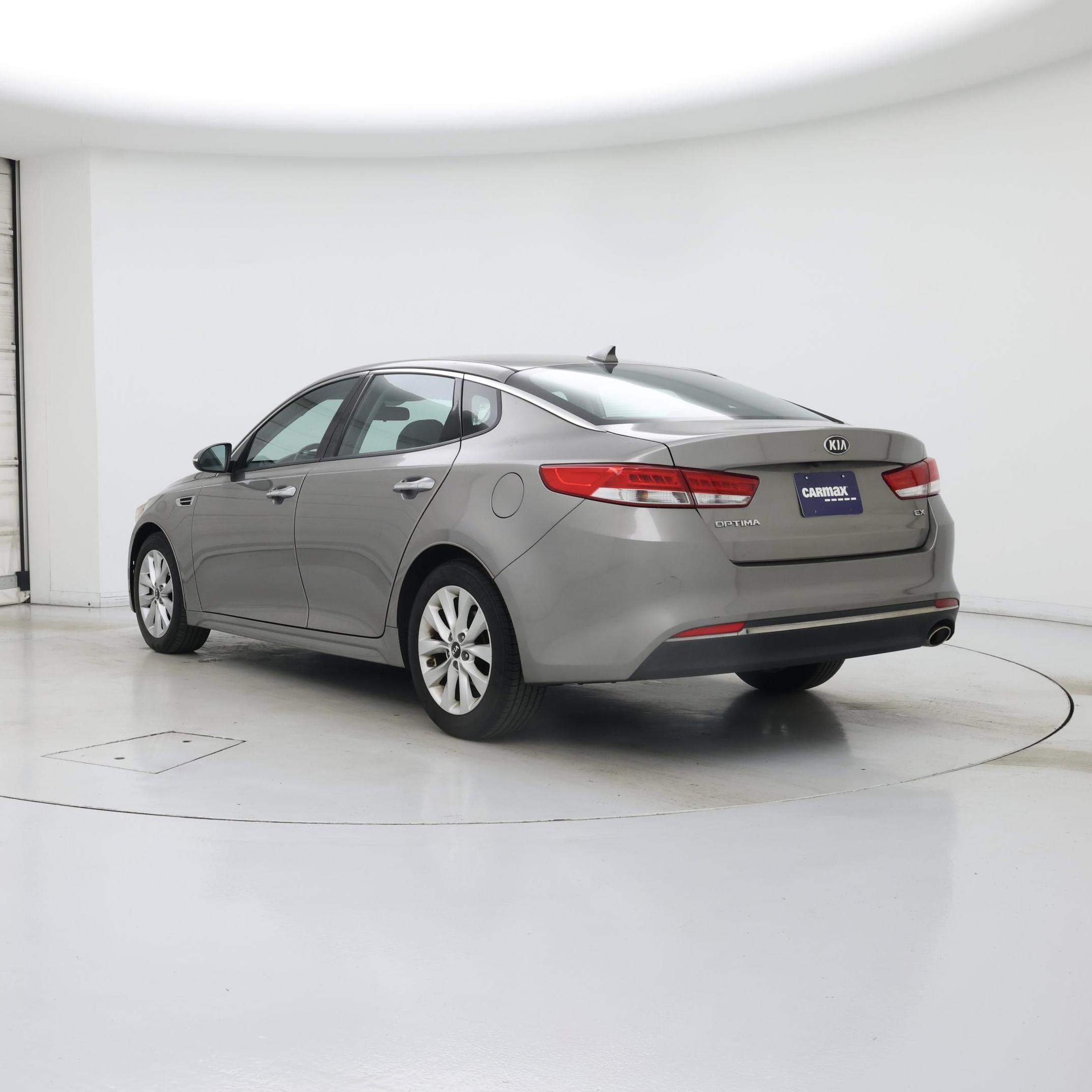 Thumbnail: 2016 Kia Optima - 2
