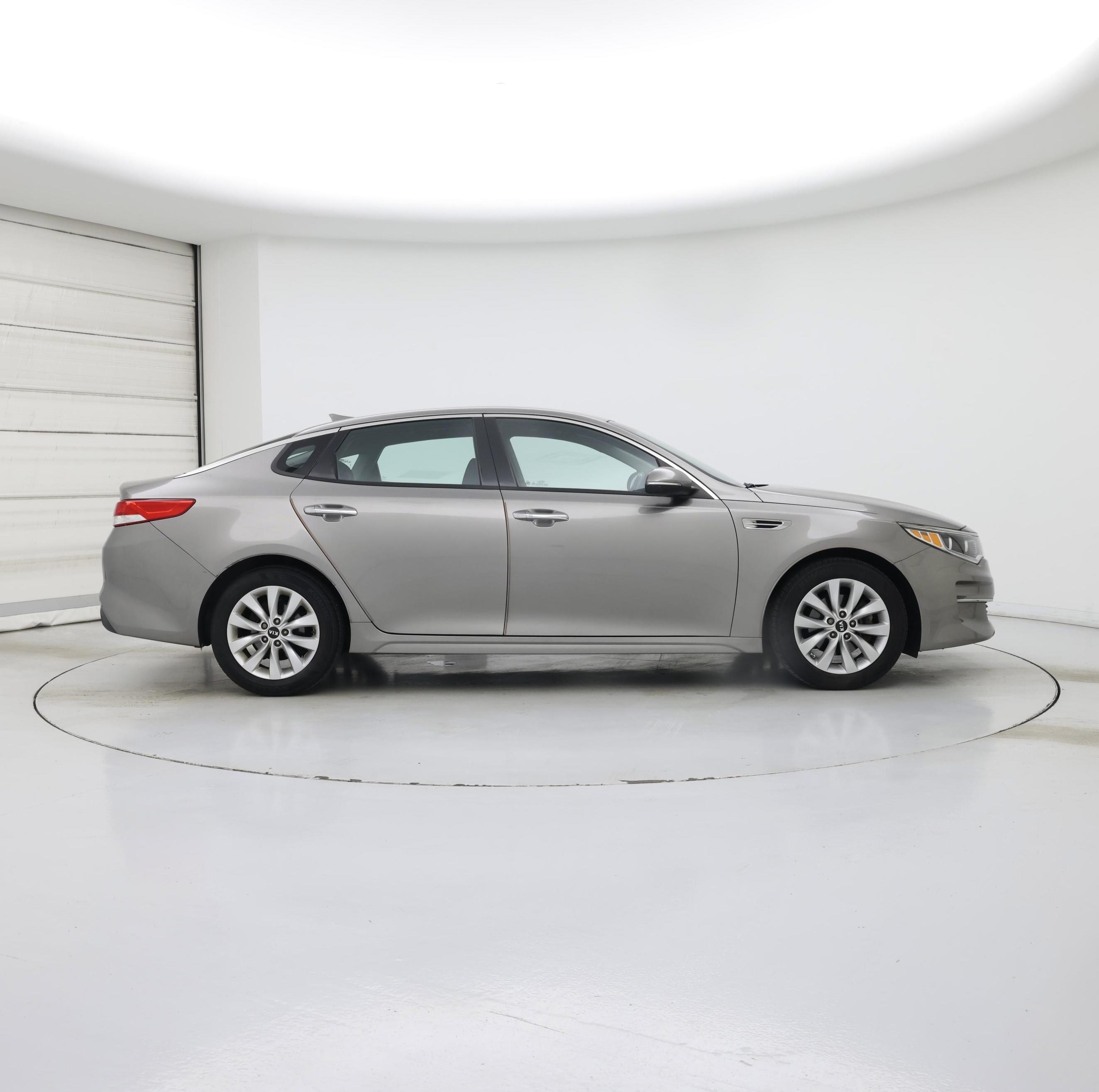 Thumbnail: 2016 Kia Optima - 7