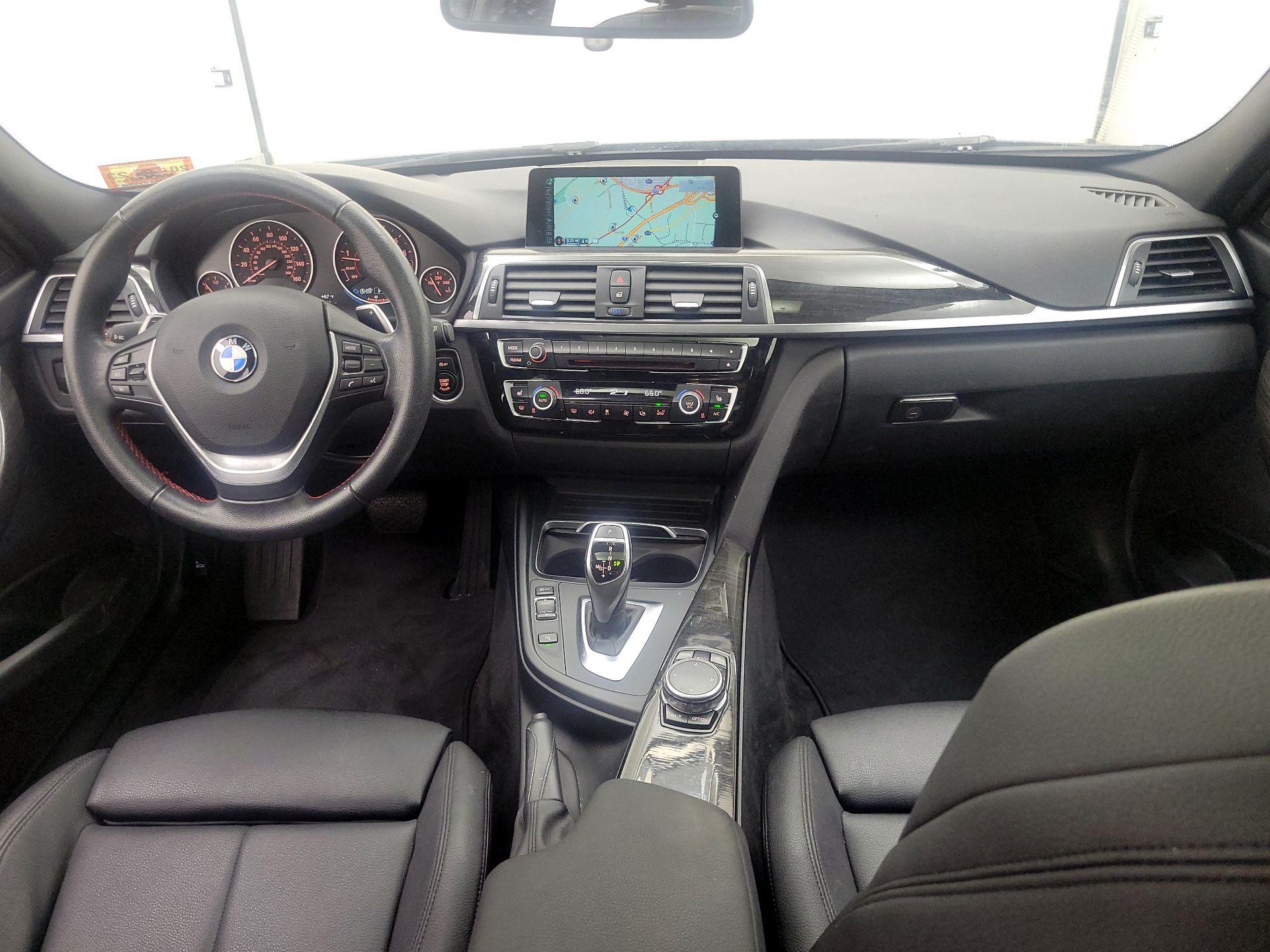 Thumbnail: 2016 BMW 3 Series - 9