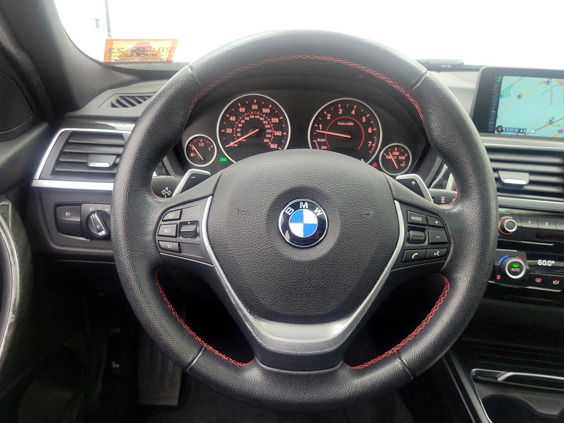 Thumbnail: 2016 BMW 3 Series - 10