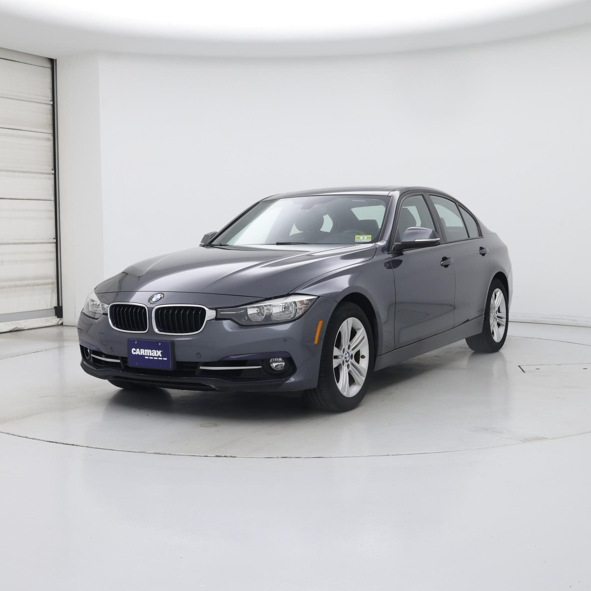 Thumbnail: 2016 BMW 3 Series - 4