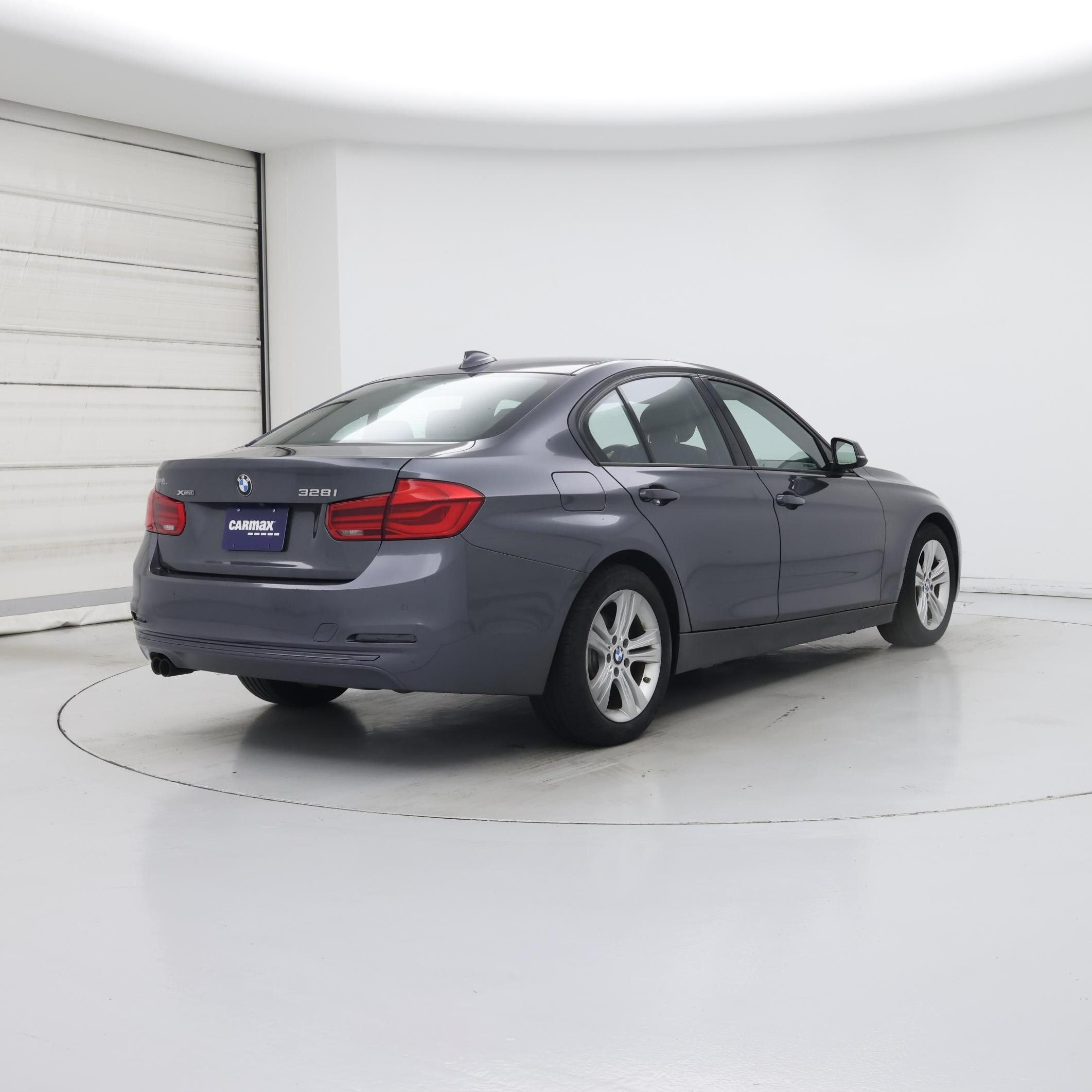 Thumbnail: 2016 BMW 3 Series - 8