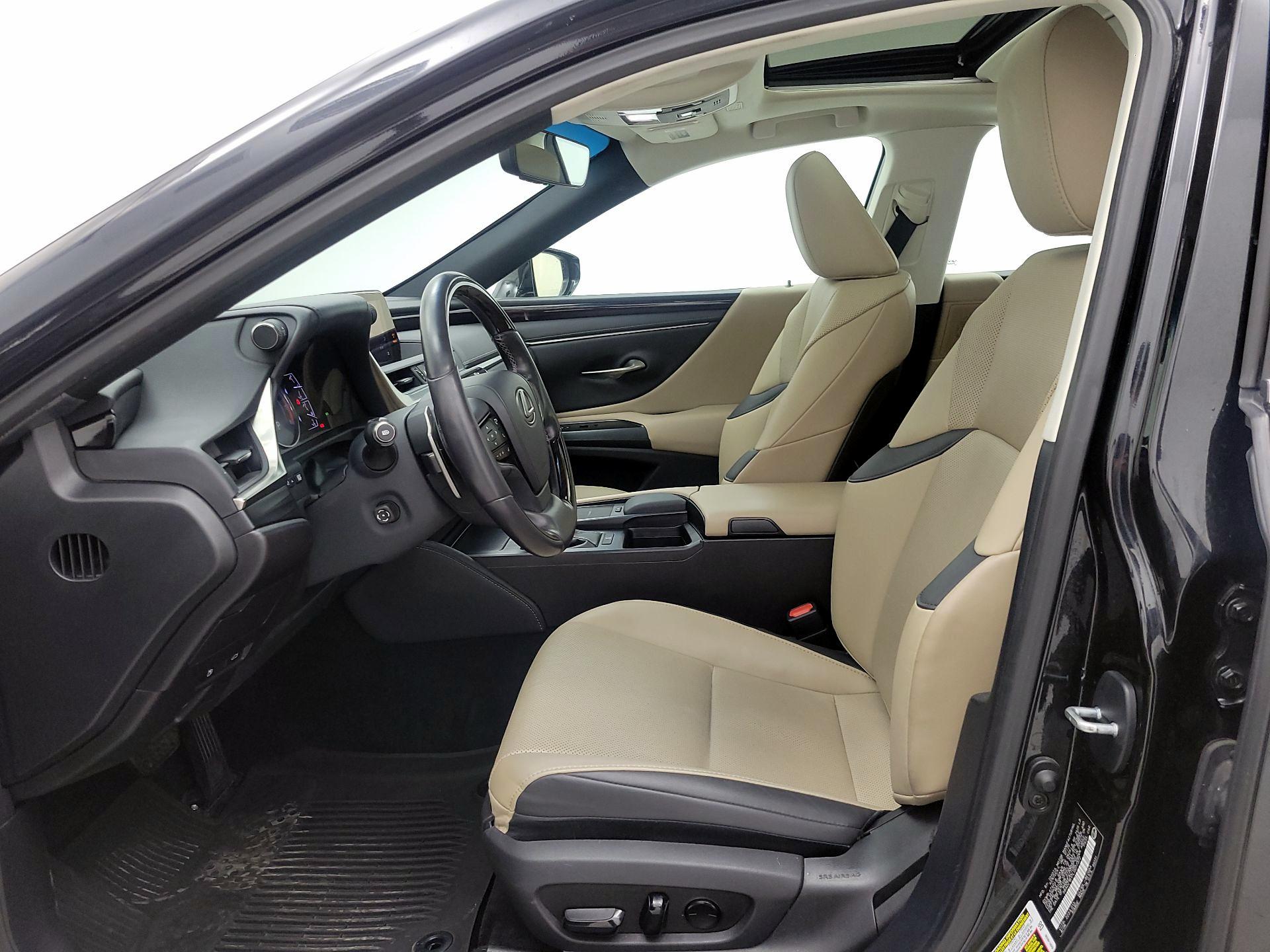 Thumbnail: 2020 Lexus ES - 11