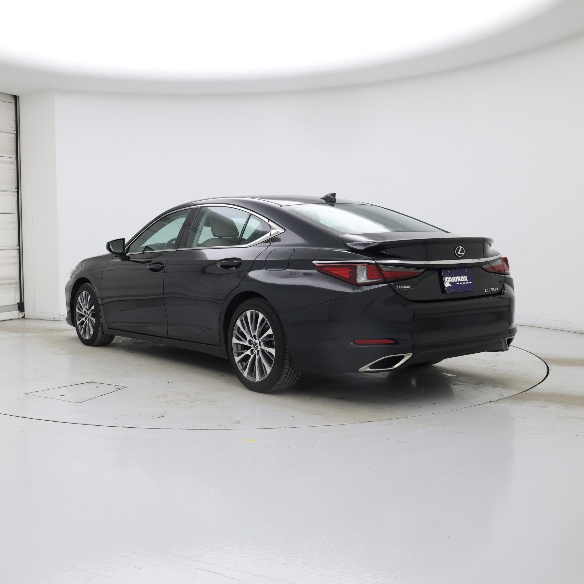 Thumbnail: 2020 Lexus ES - 2