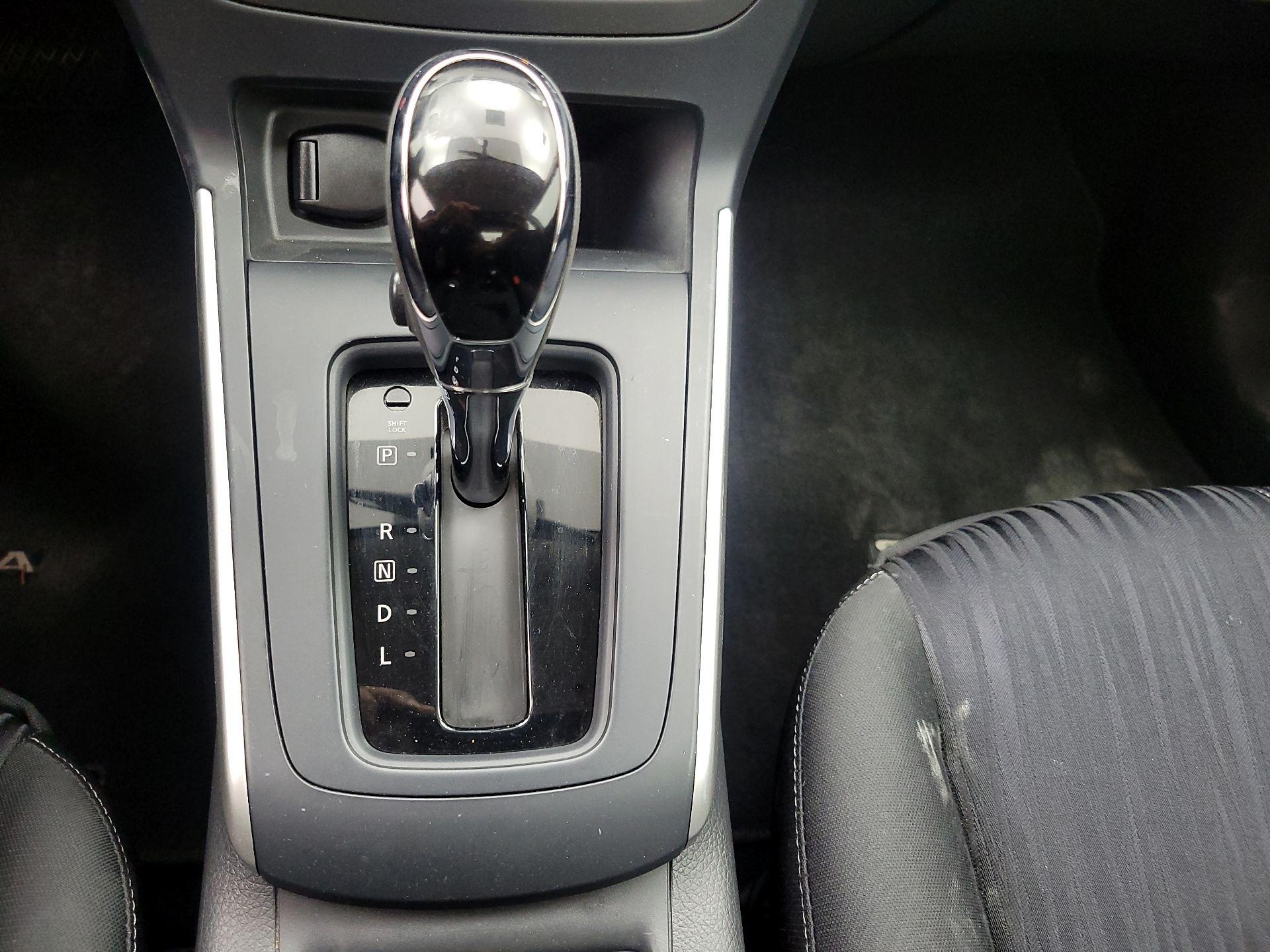 Thumbnail: 2017 Nissan Sentra - 17