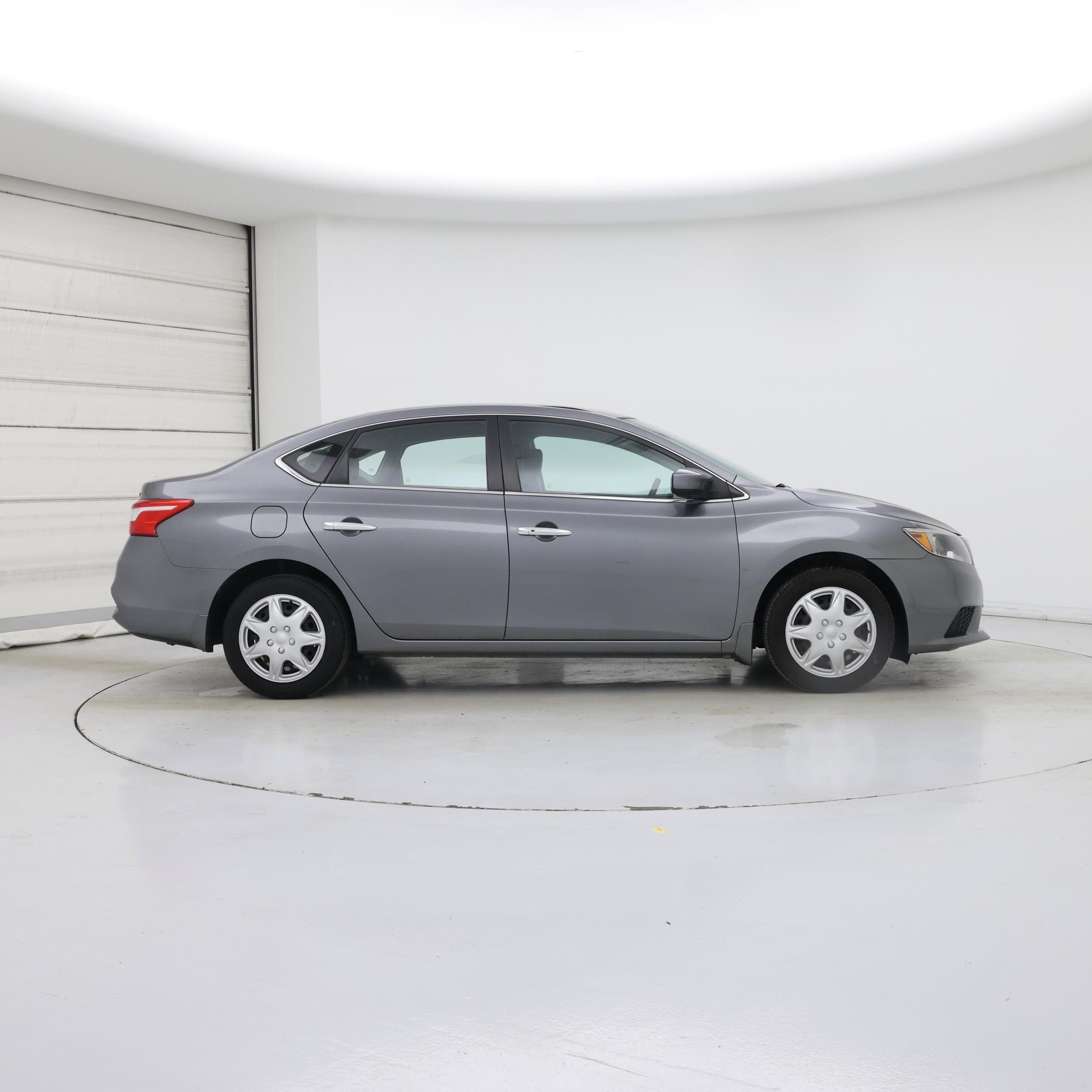 Thumbnail: 2017 Nissan Sentra - 7