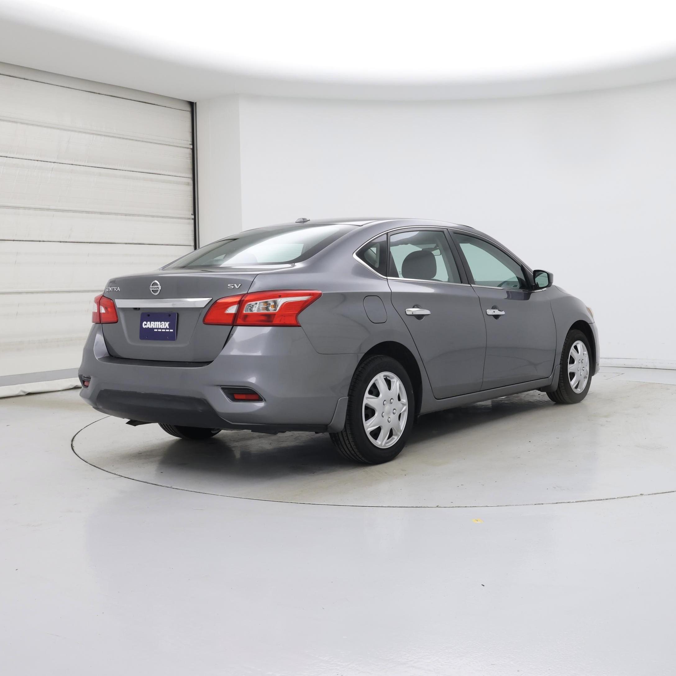 Thumbnail: 2017 Nissan Sentra - 8