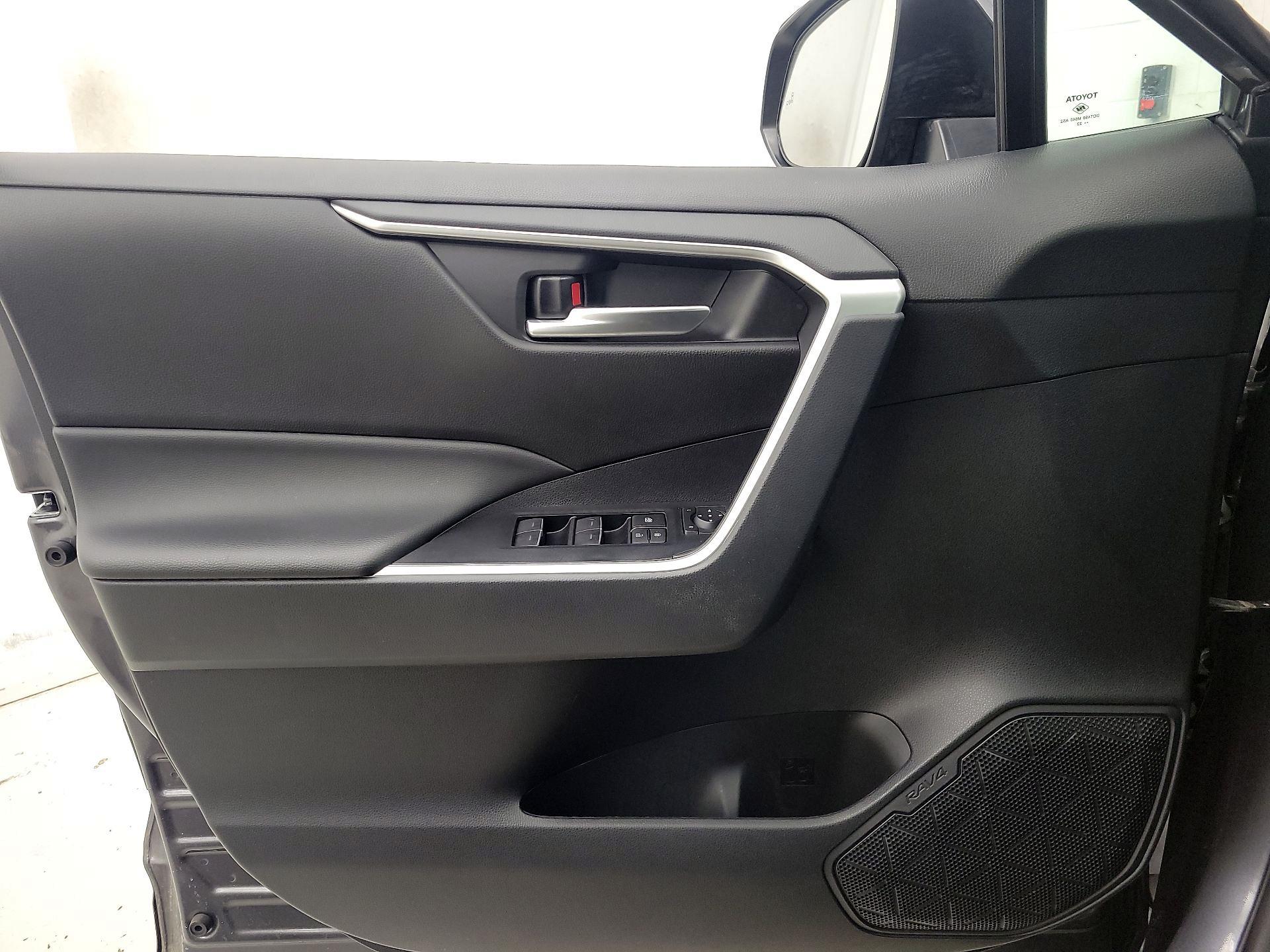 Thumbnail: 2023 Toyota RAV4 - 12