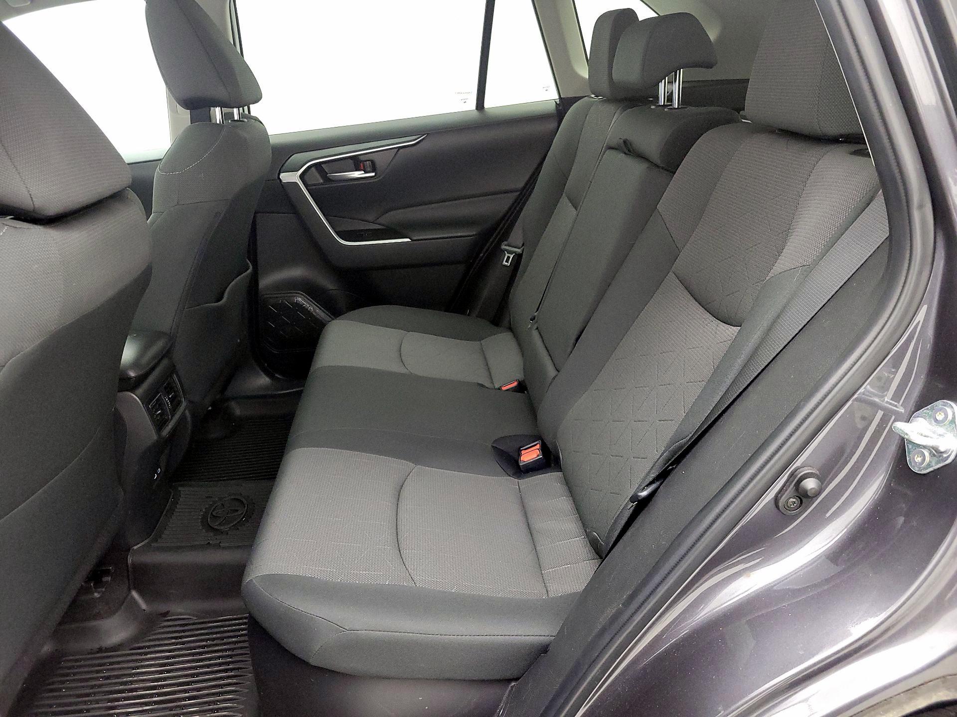 Thumbnail: 2023 Toyota RAV4 - 20