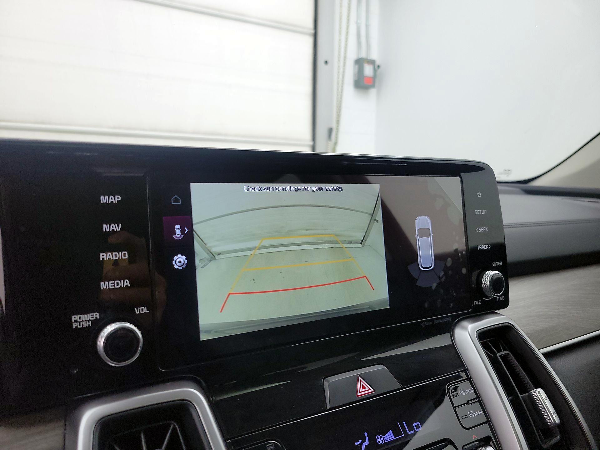 Thumbnail: 2022 Kia Sorento - 13