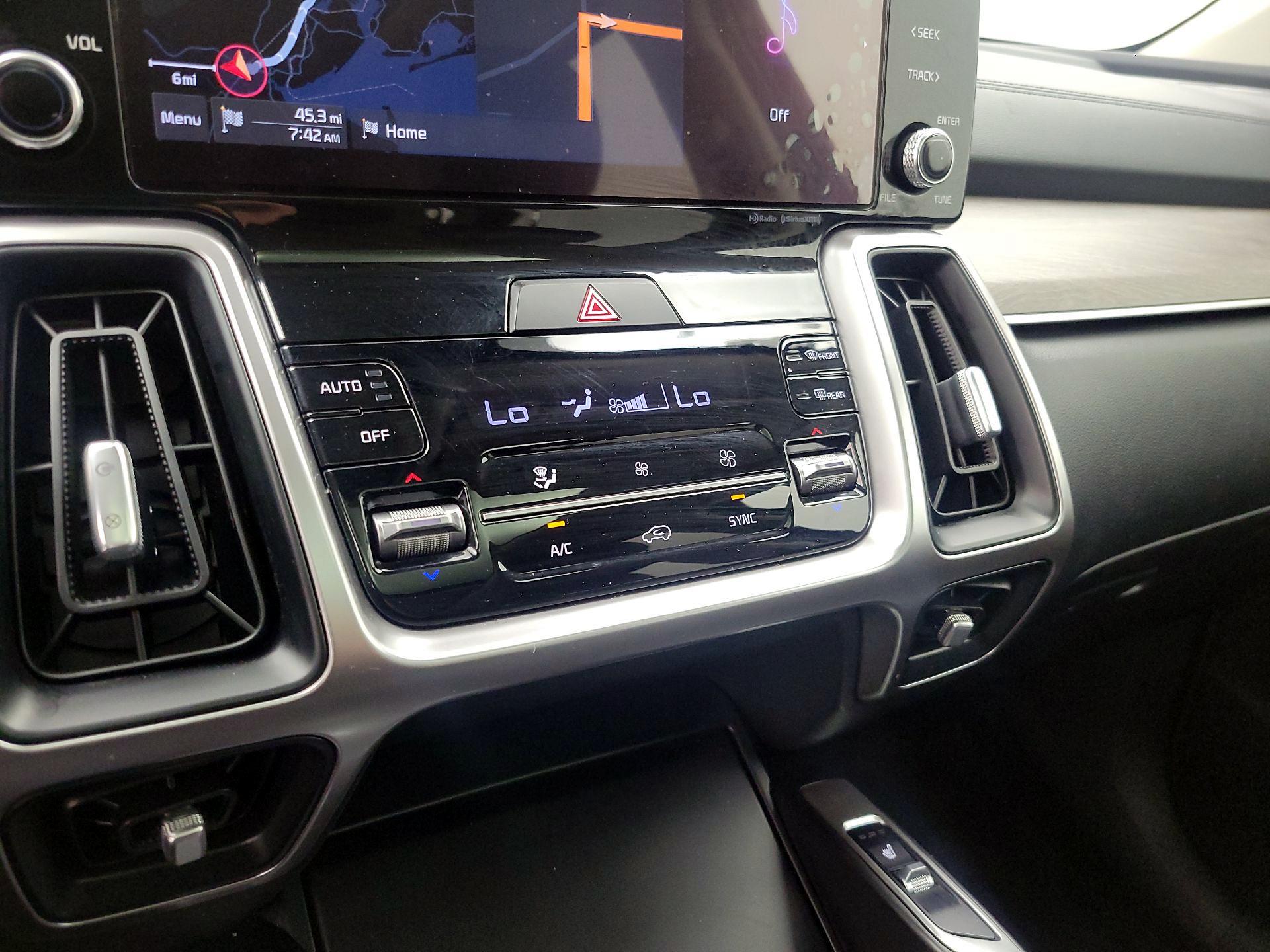 Thumbnail: 2022 Kia Sorento - 15