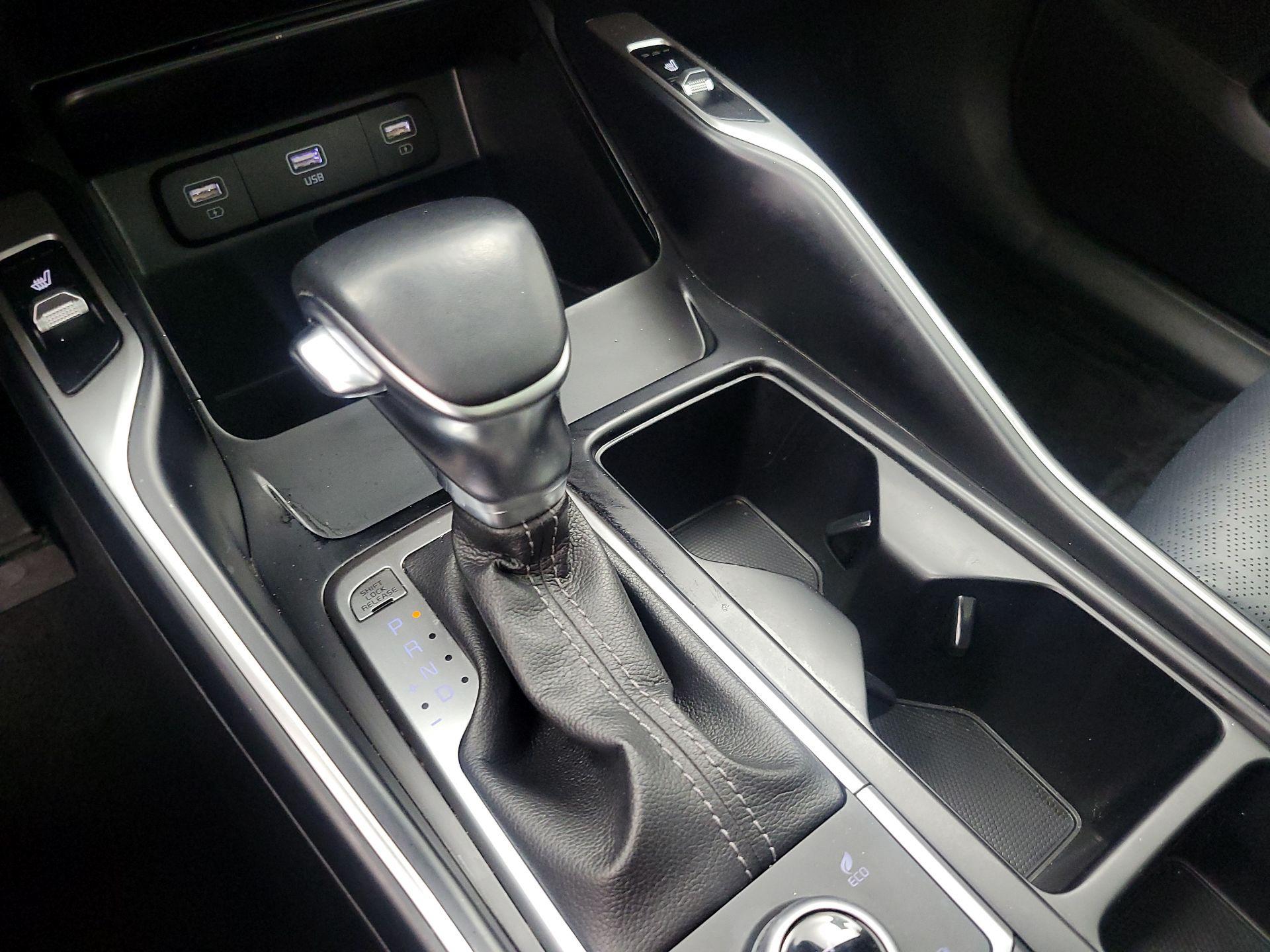 Thumbnail: 2022 Kia Sorento - 16