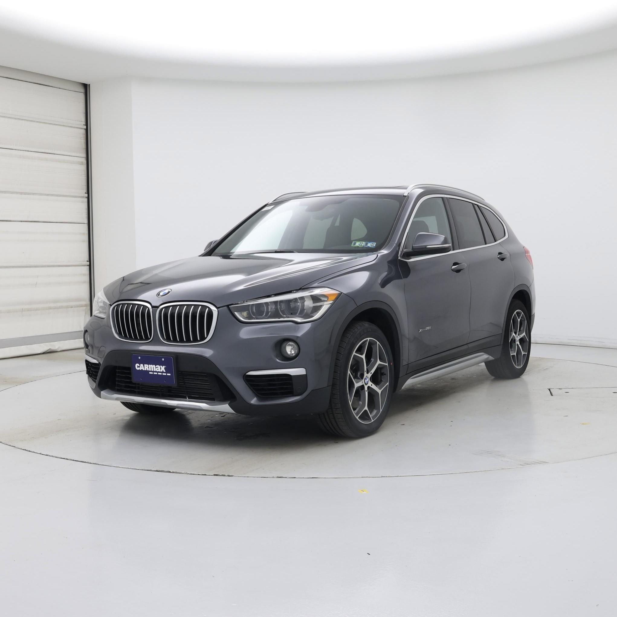 Thumbnail: 2017 BMW X1 - 4