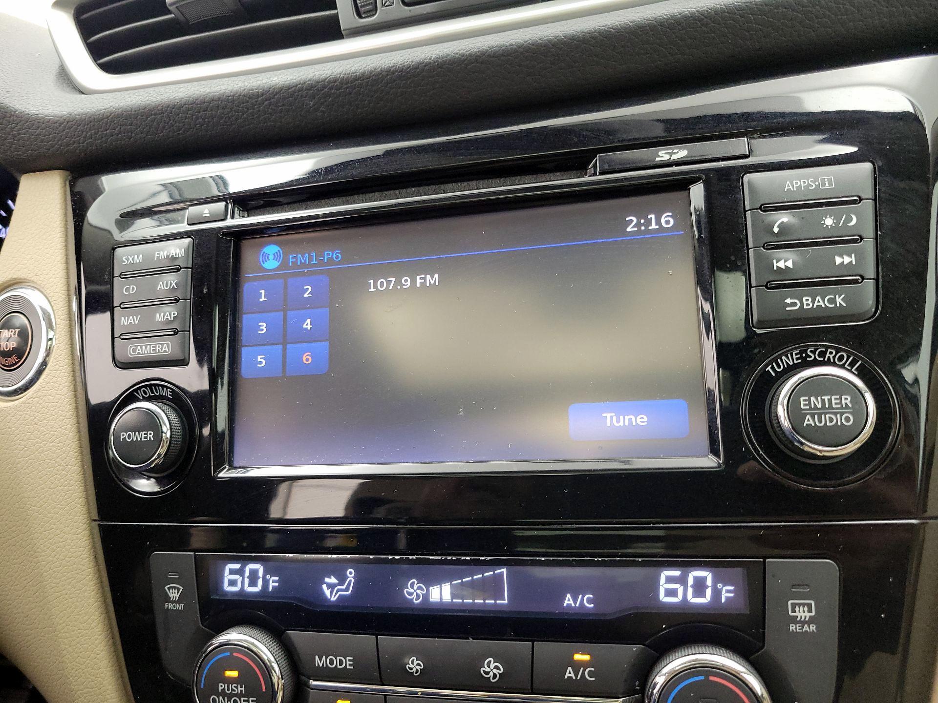 Thumbnail: 2016 Nissan Rogue - 16