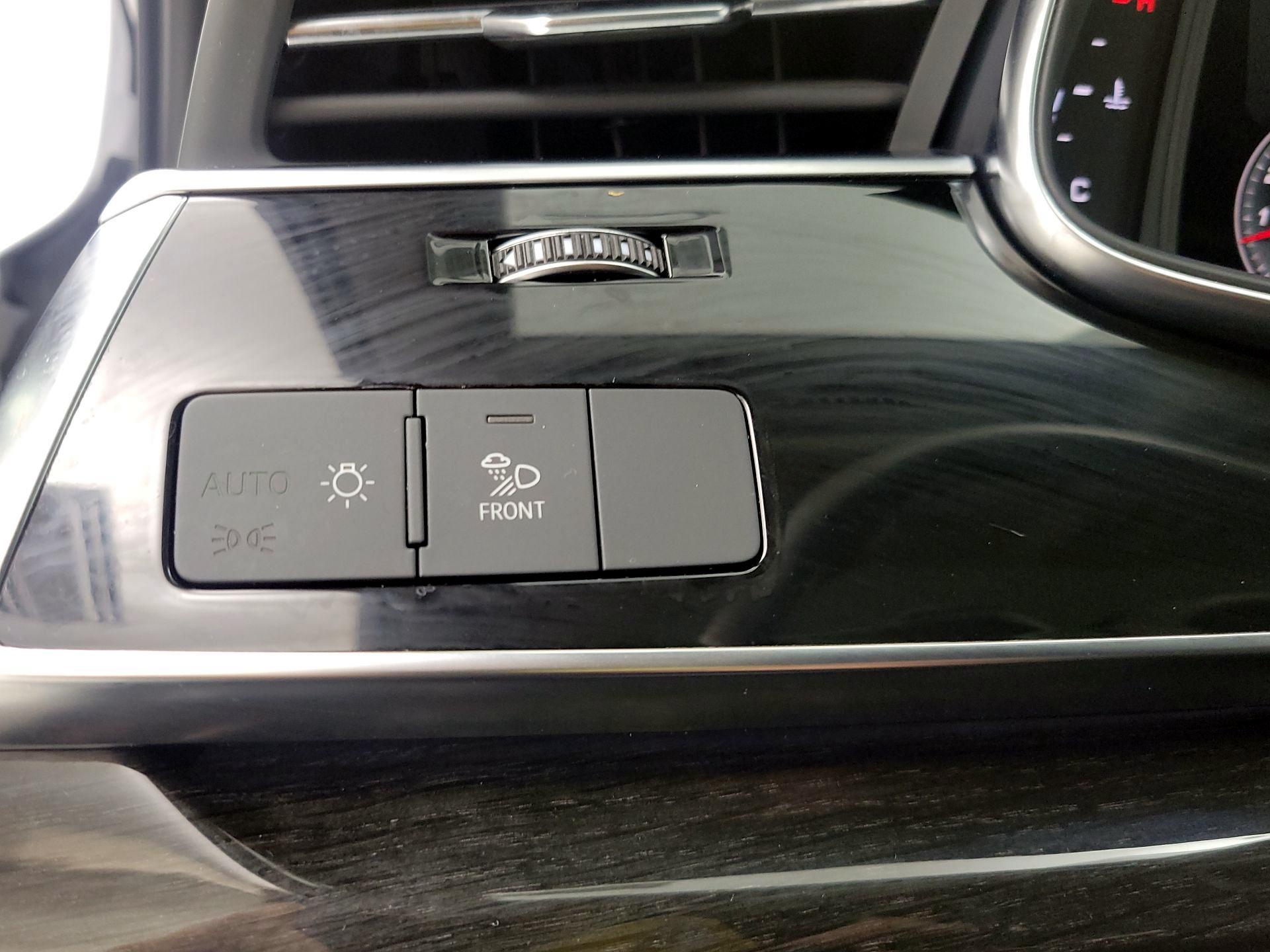 Thumbnail: 2021 Audi Q7 - 13