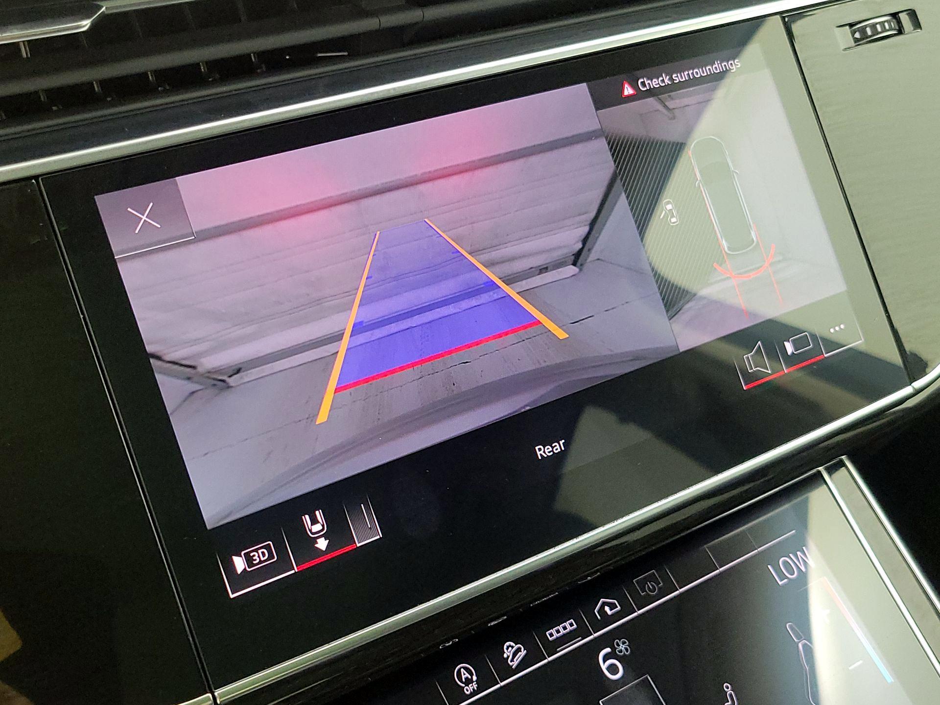 Thumbnail: 2021 Audi Q7 - 15