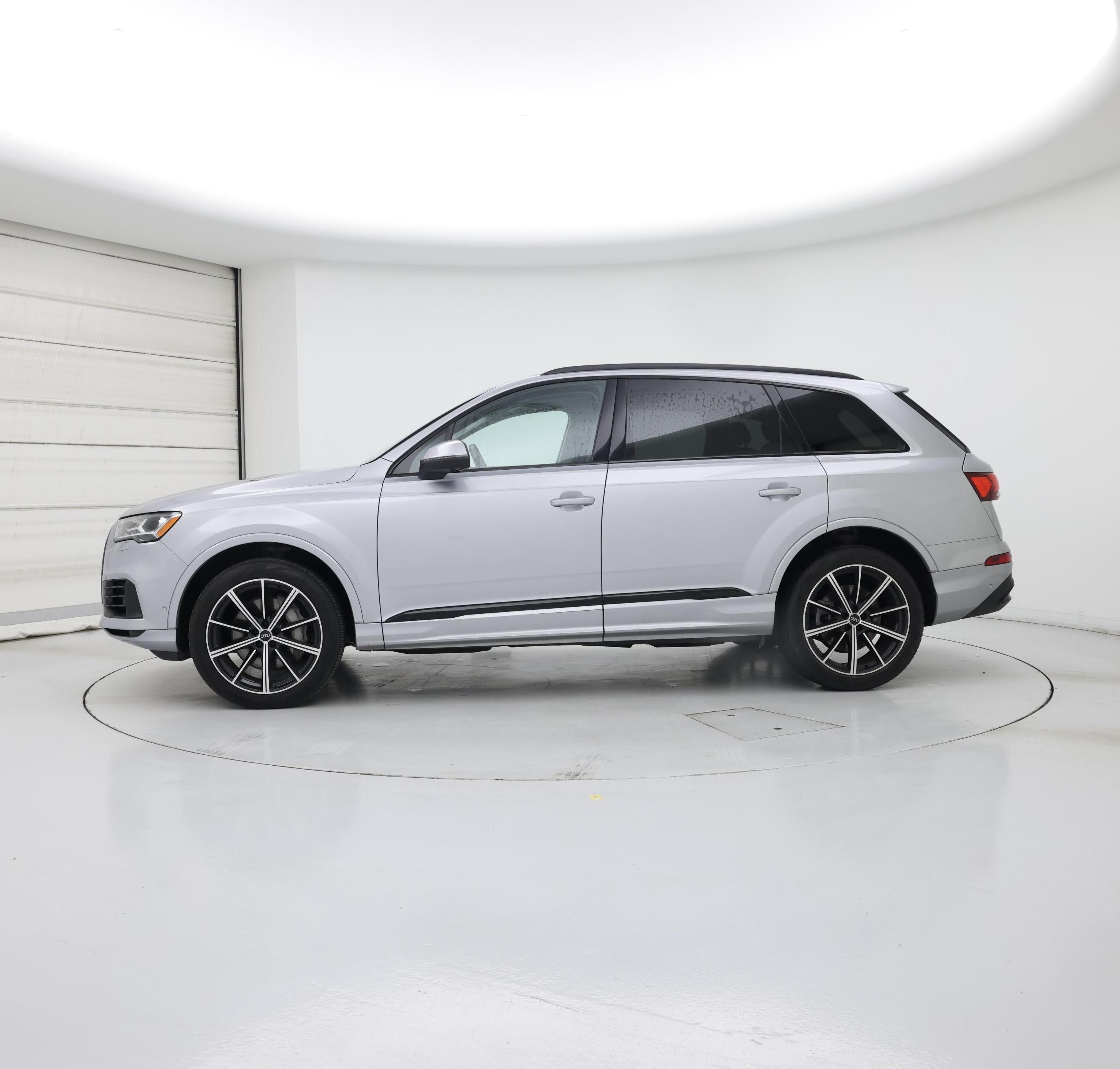 Thumbnail: 2021 Audi Q7 - 3