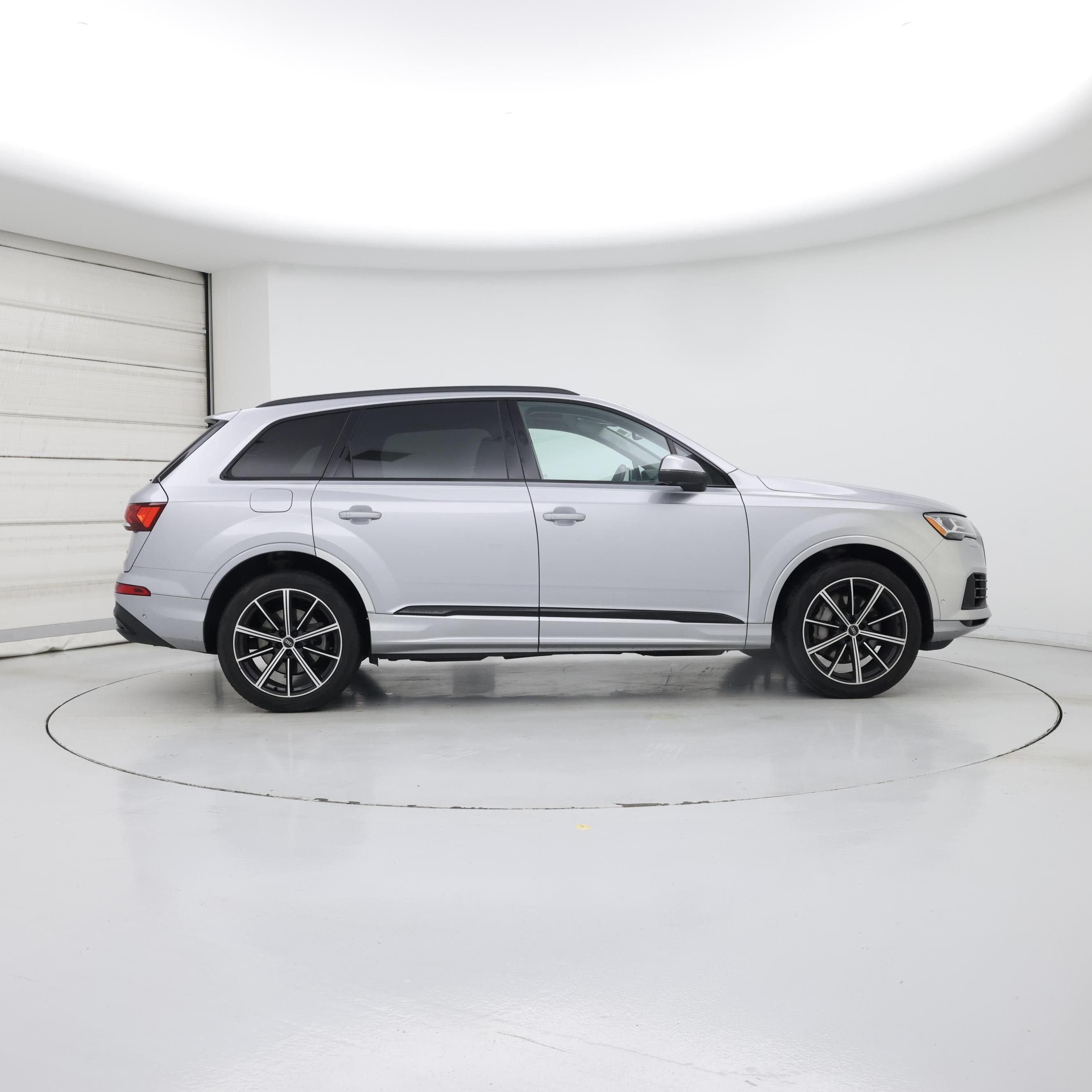 Thumbnail: 2021 Audi Q7 - 7