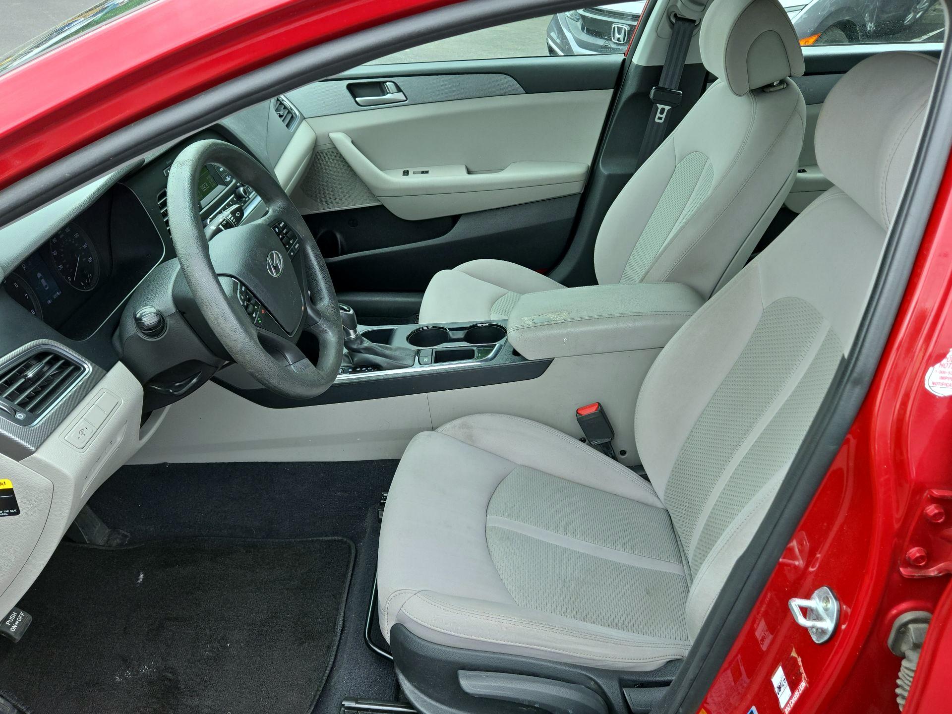Thumbnail: 2017 Hyundai Sonata - 9