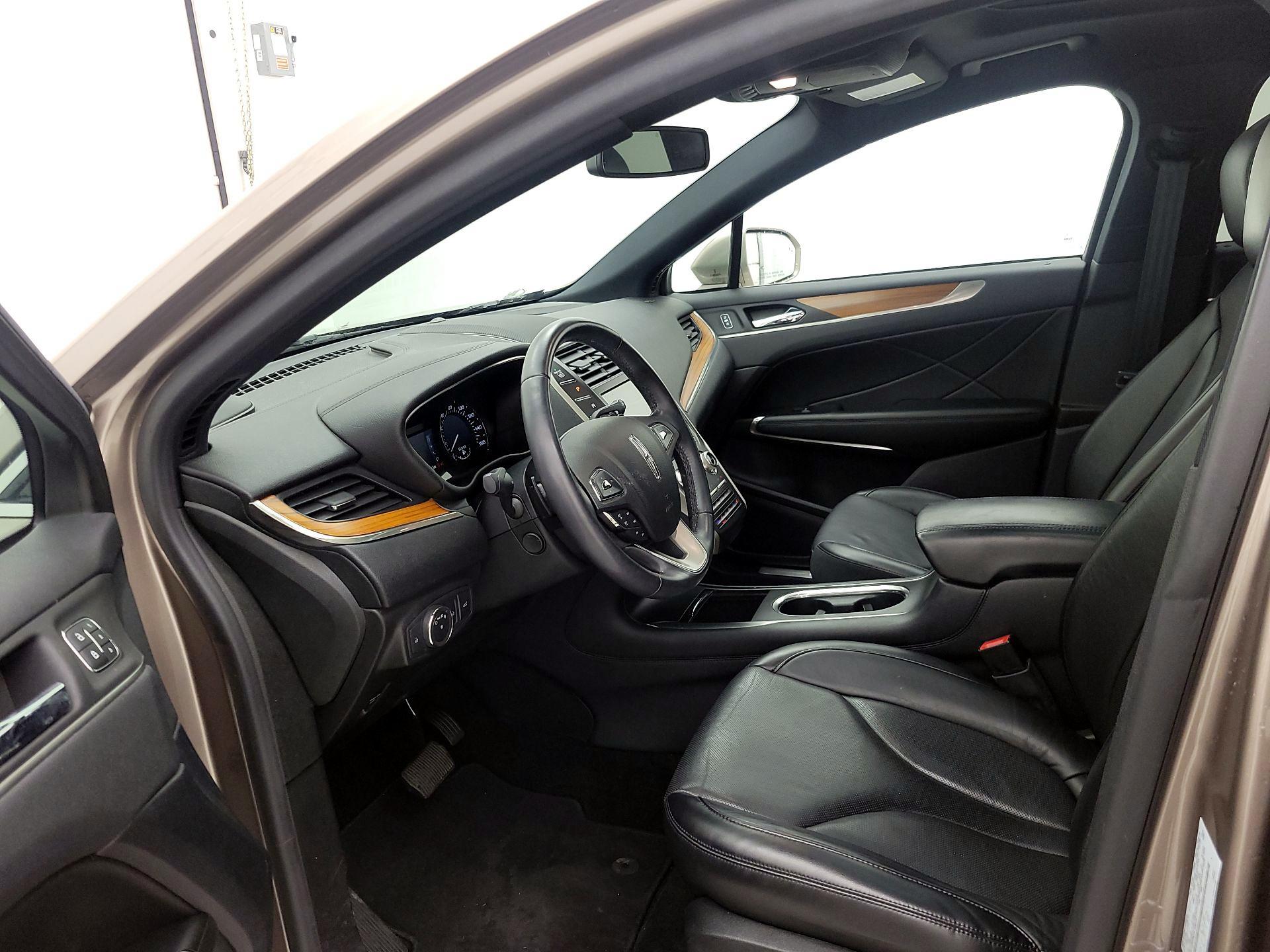 Thumbnail: 2019 Lincoln MKC - 11