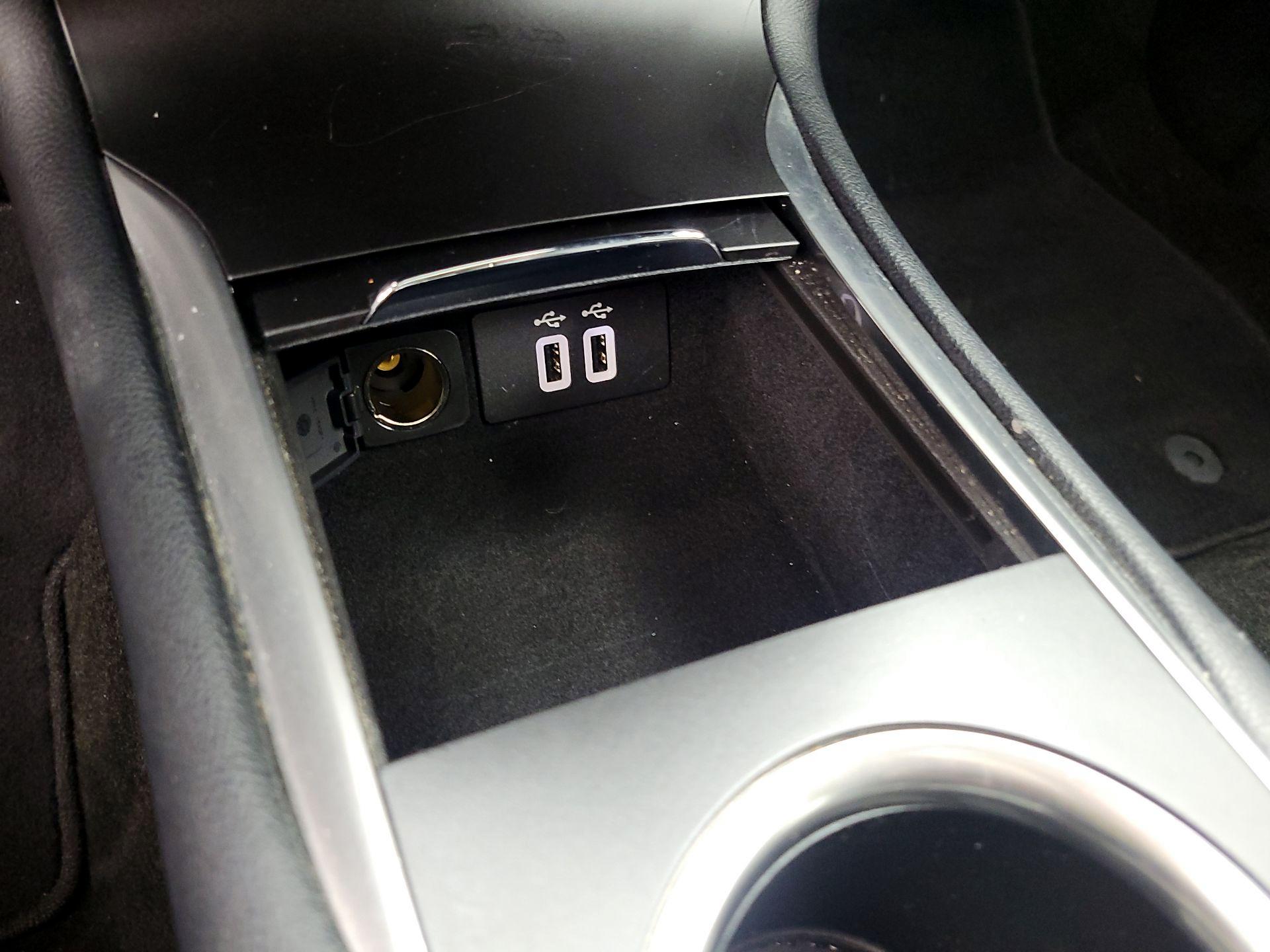 Thumbnail: 2019 Lincoln MKC - 19