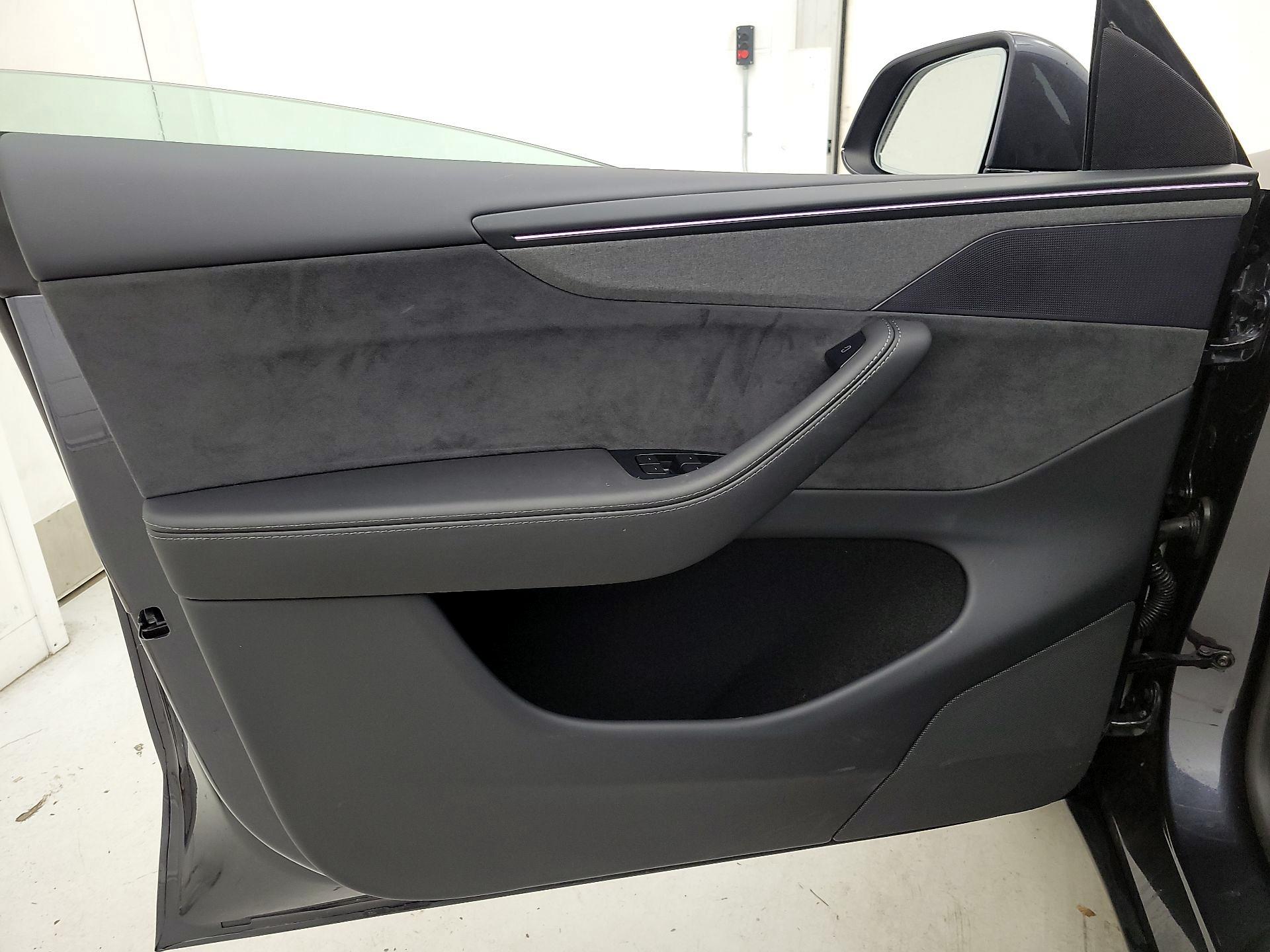 Thumbnail: 2026 Tesla Model Y - 12