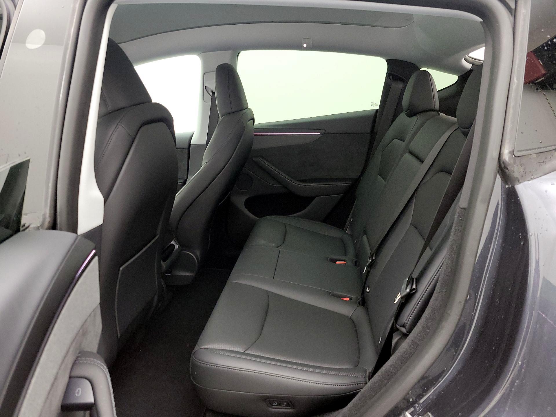 Thumbnail: 2026 Tesla Model Y - 17