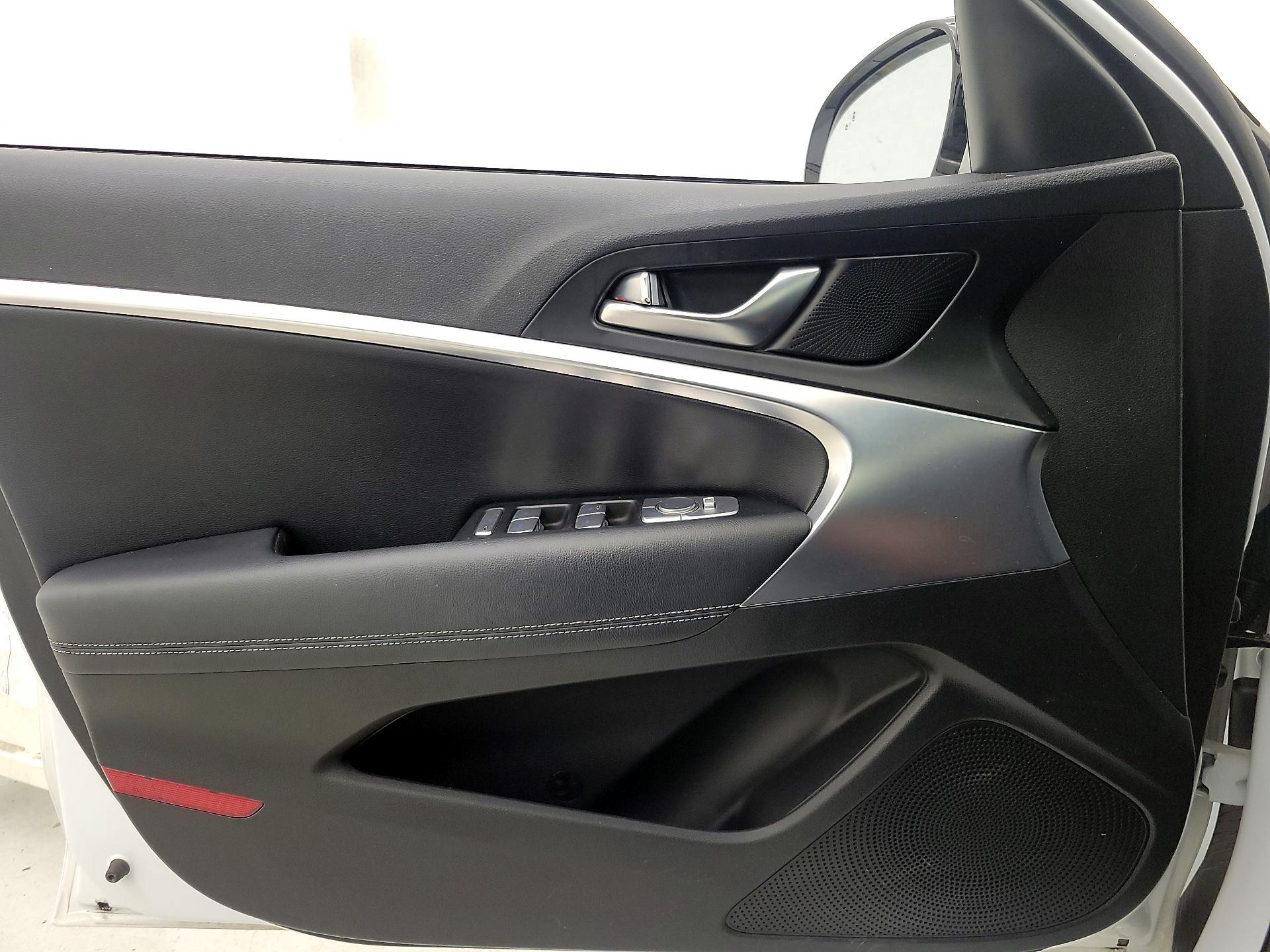 Thumbnail: 2020 Genesis G70 - 12