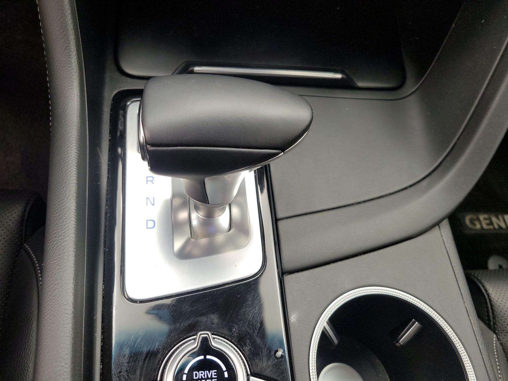 Thumbnail: 2020 Genesis G70 - 17