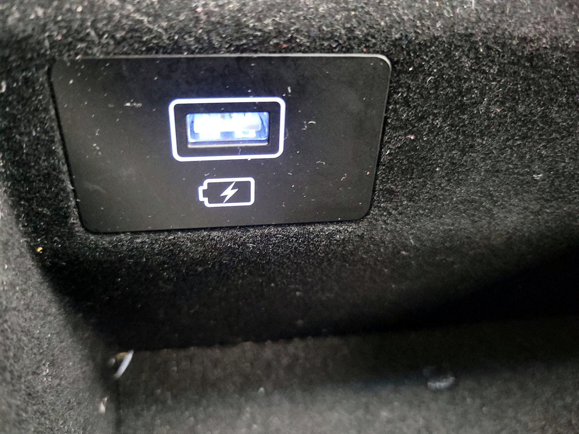 Thumbnail: 2020 Genesis G70 - 18