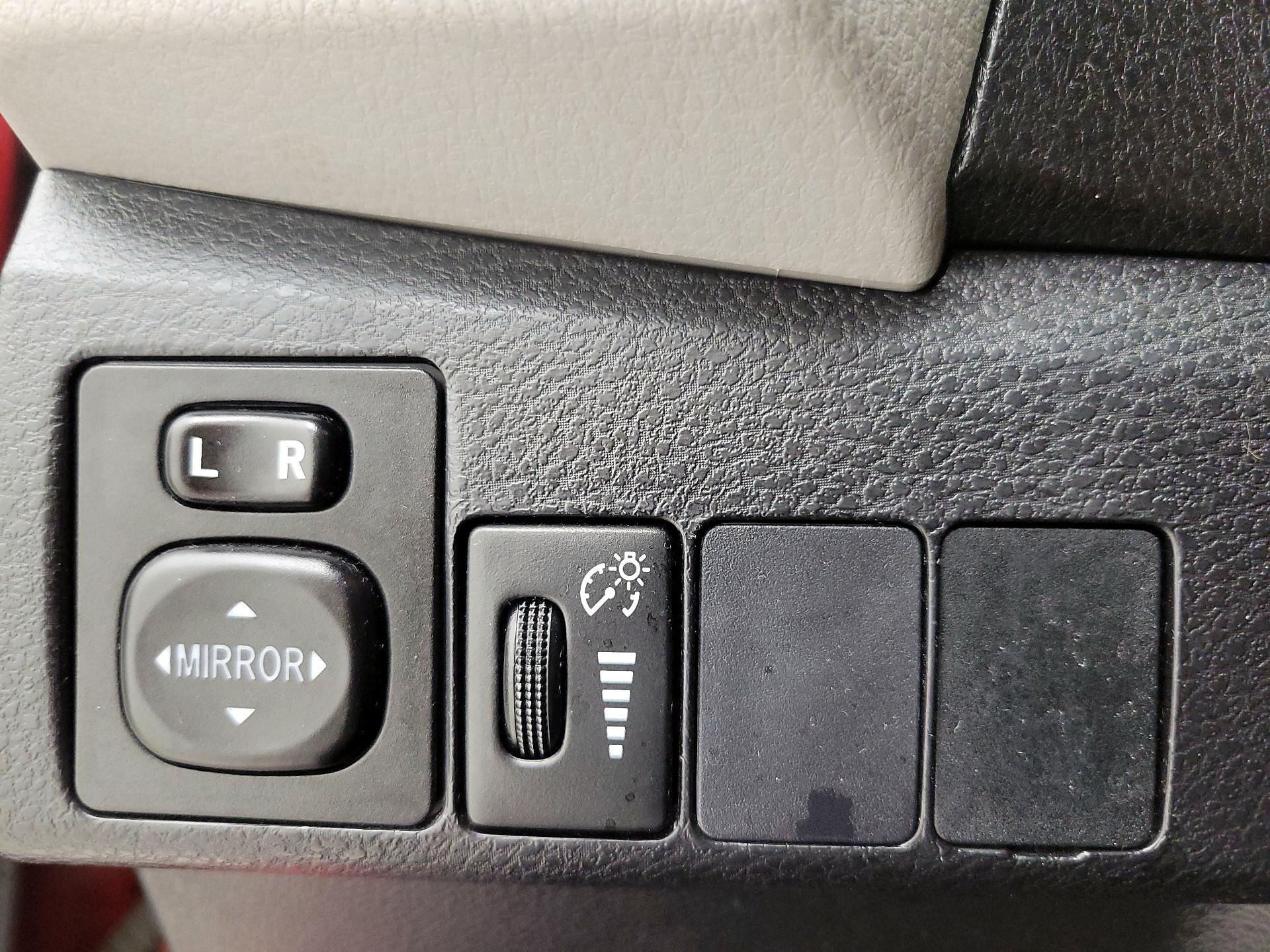 Thumbnail: 2016 Toyota Corolla - 13