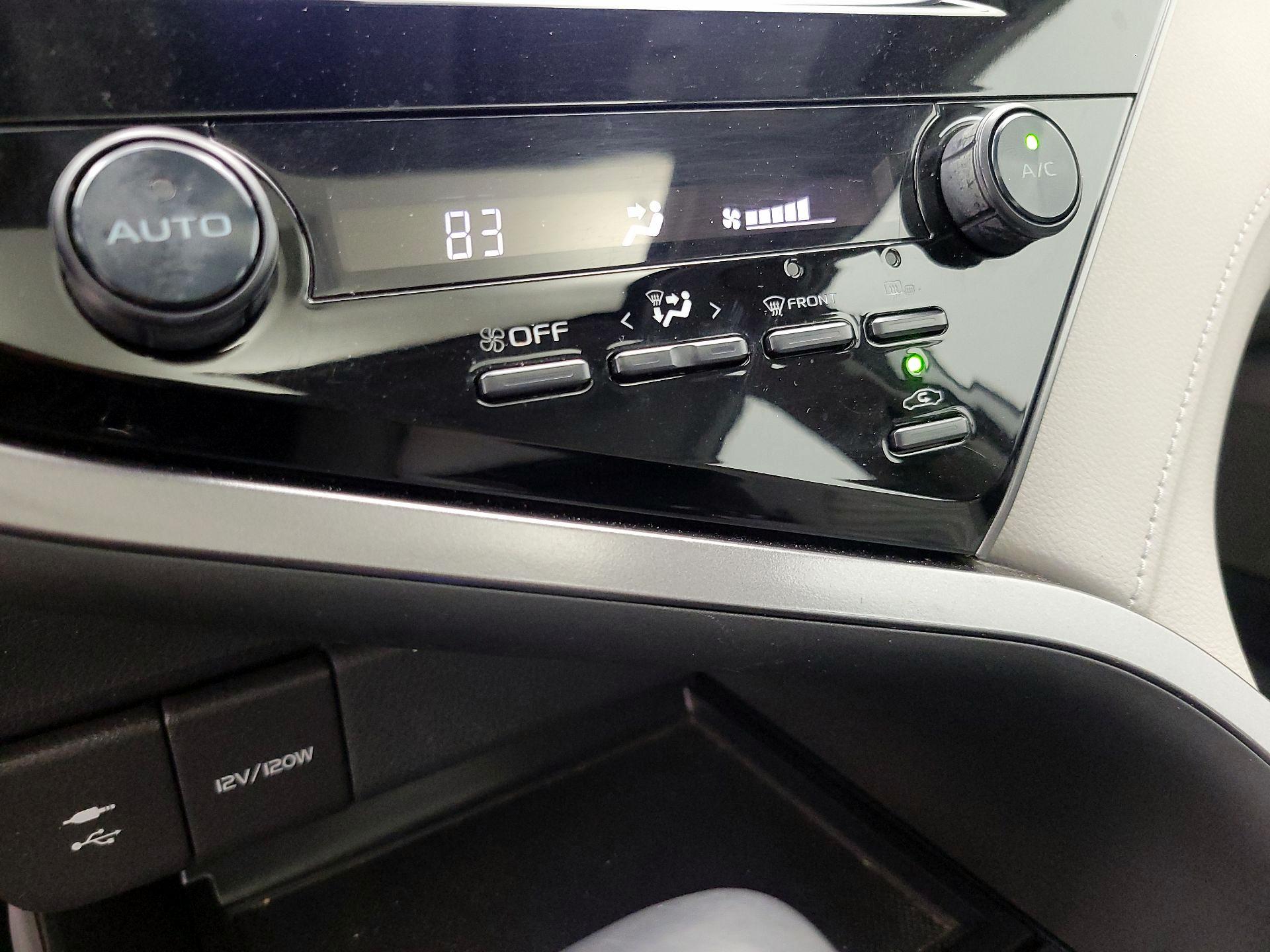 Thumbnail: 2019 Toyota Camry - 16