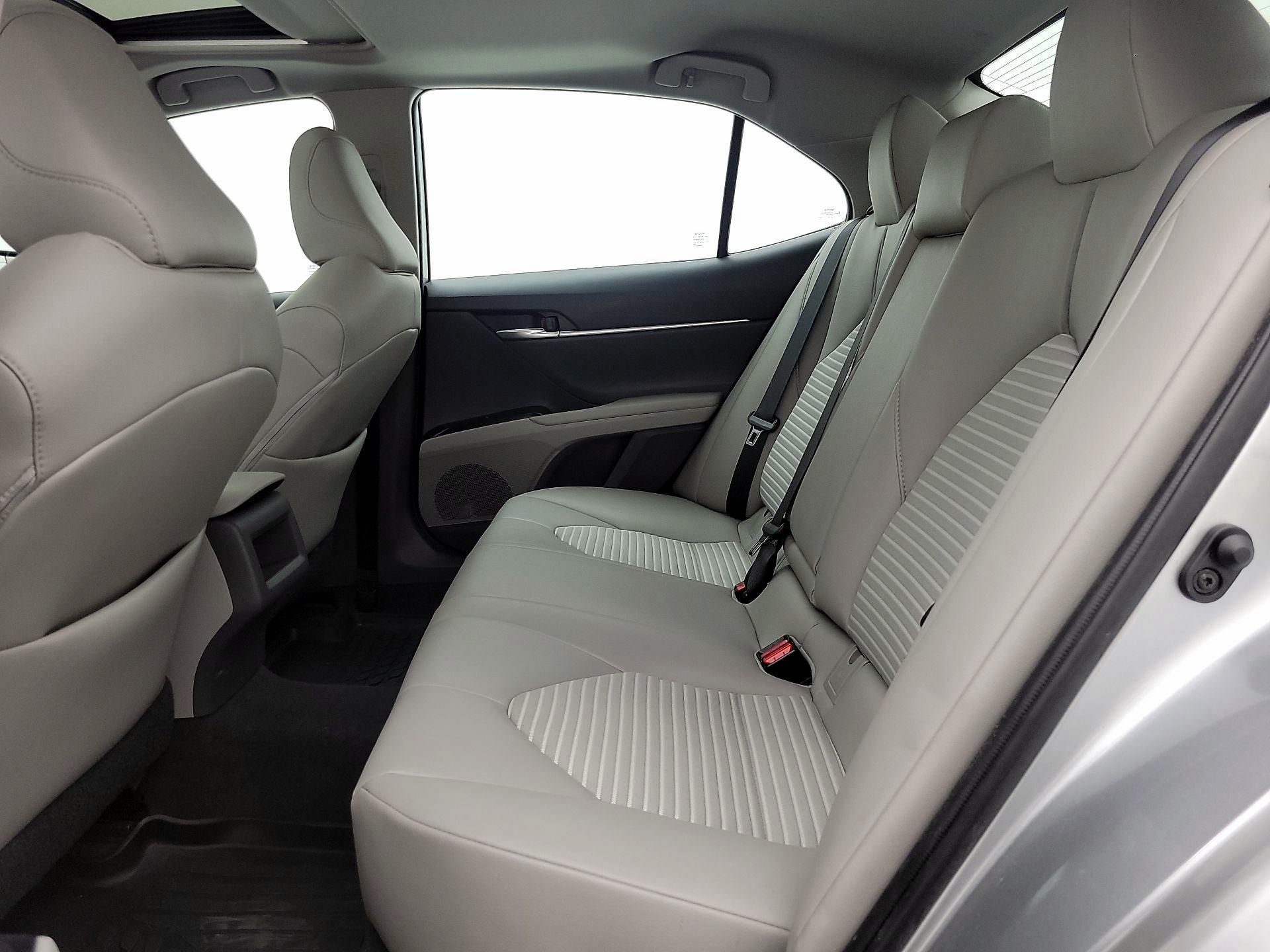 Thumbnail: 2019 Toyota Camry - 20