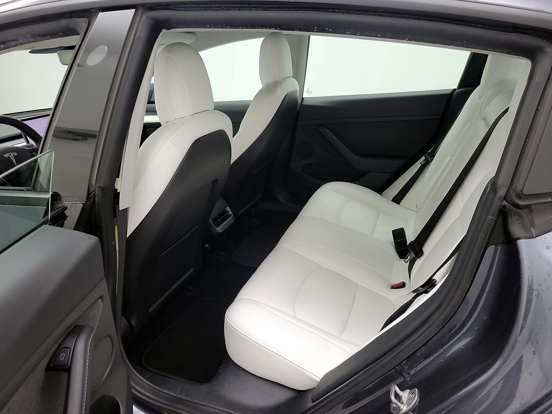 Thumbnail: 2022 Tesla Model 3 - 18