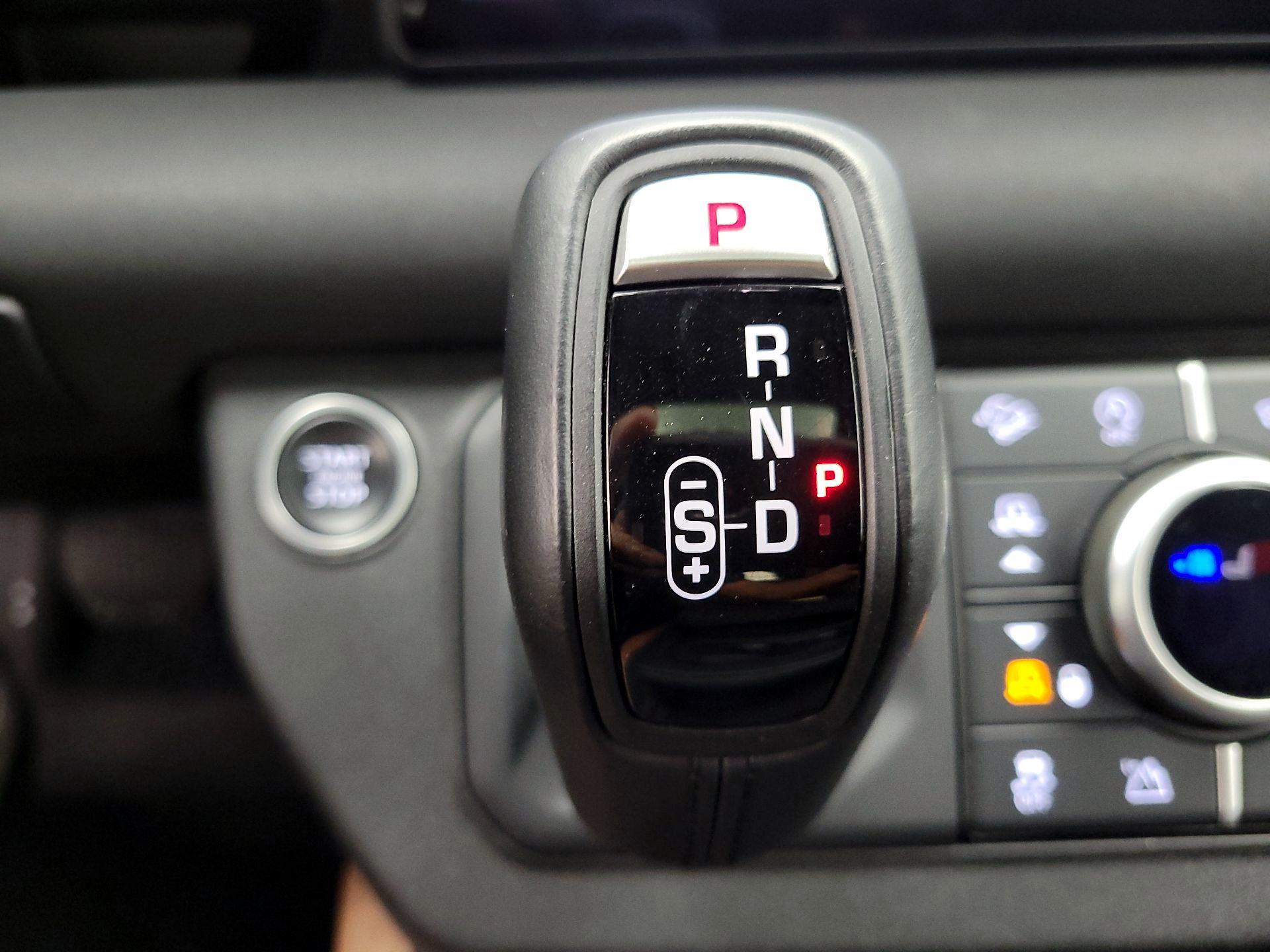 Thumbnail: 2023 Land Rover Defender - 18