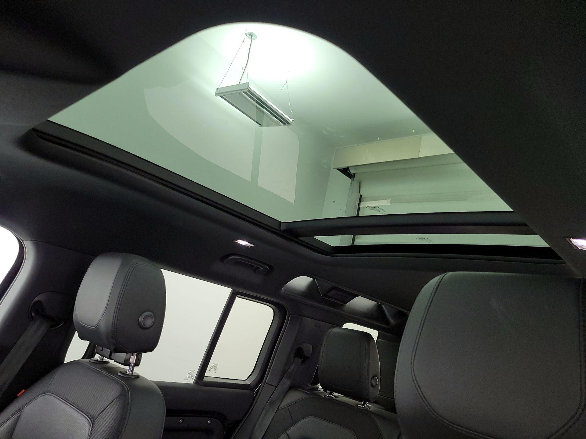 Thumbnail: 2023 Land Rover Defender - 20