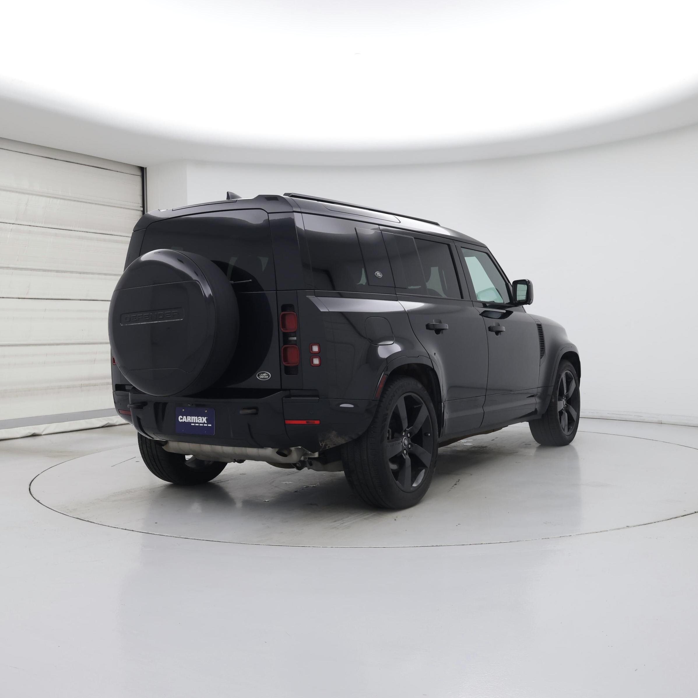 Thumbnail: 2023 Land Rover Defender - 8