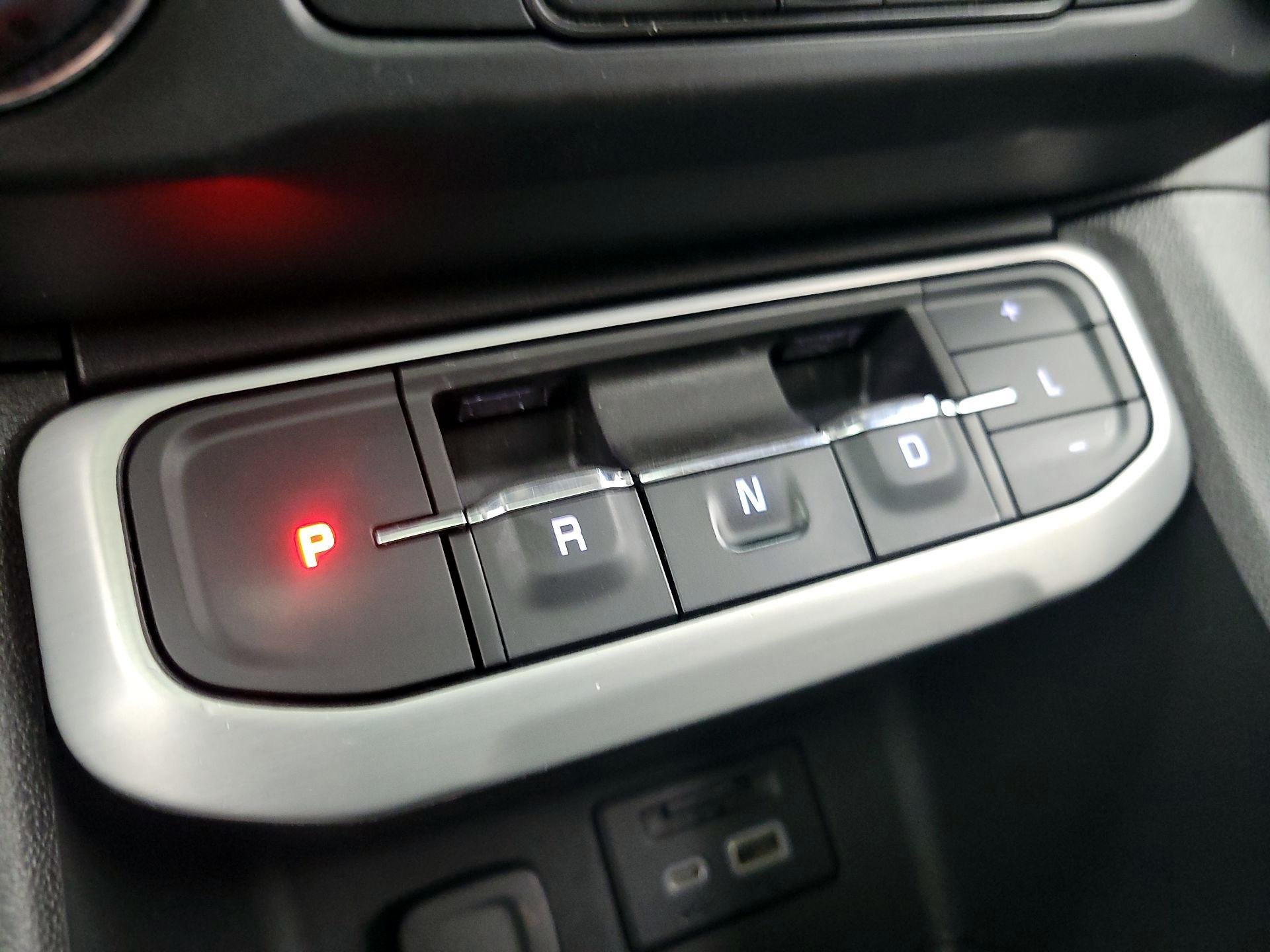 Thumbnail: 2023 GMC Acadia - 16