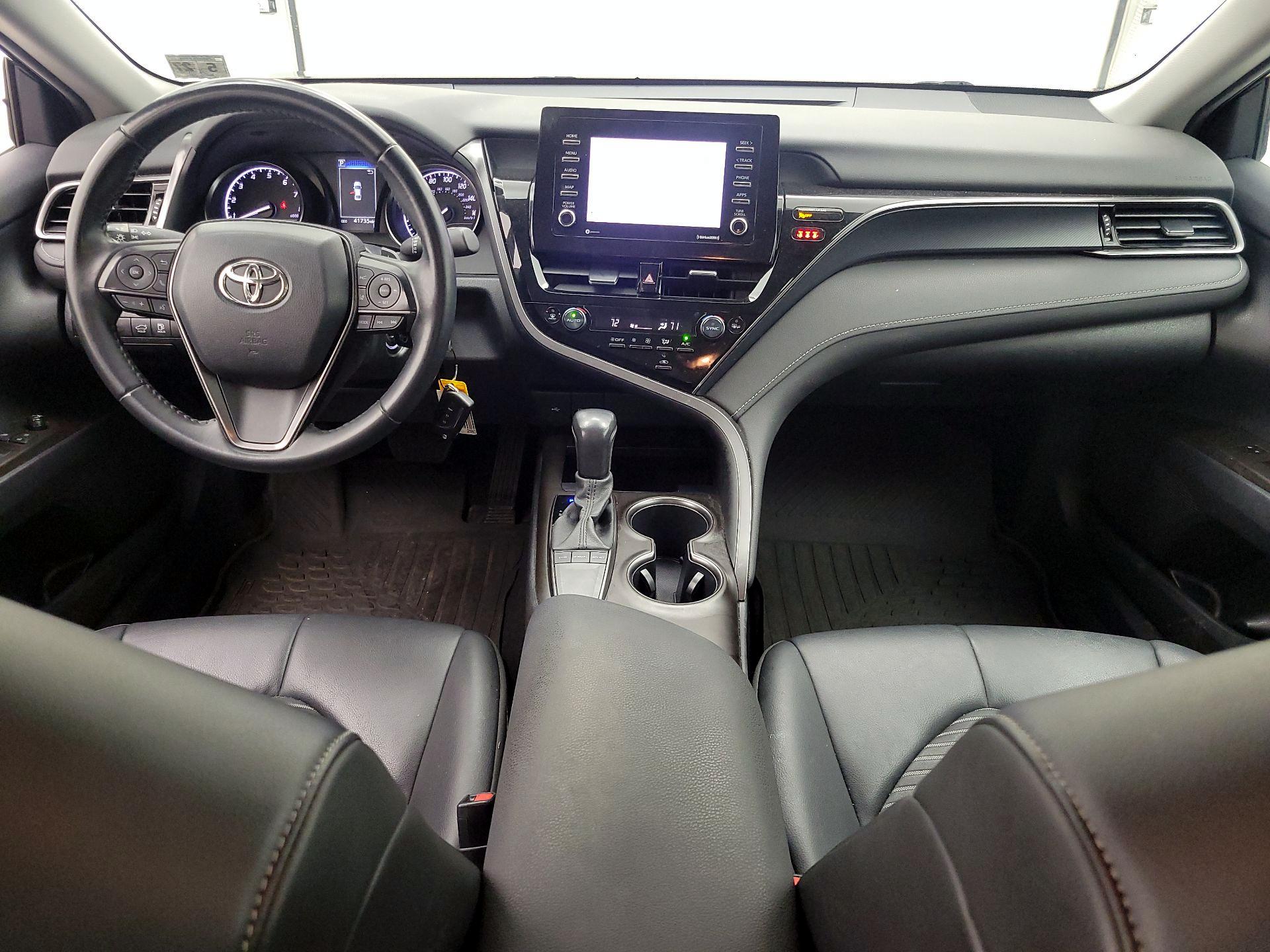 Thumbnail: 2022 Toyota Camry - 9