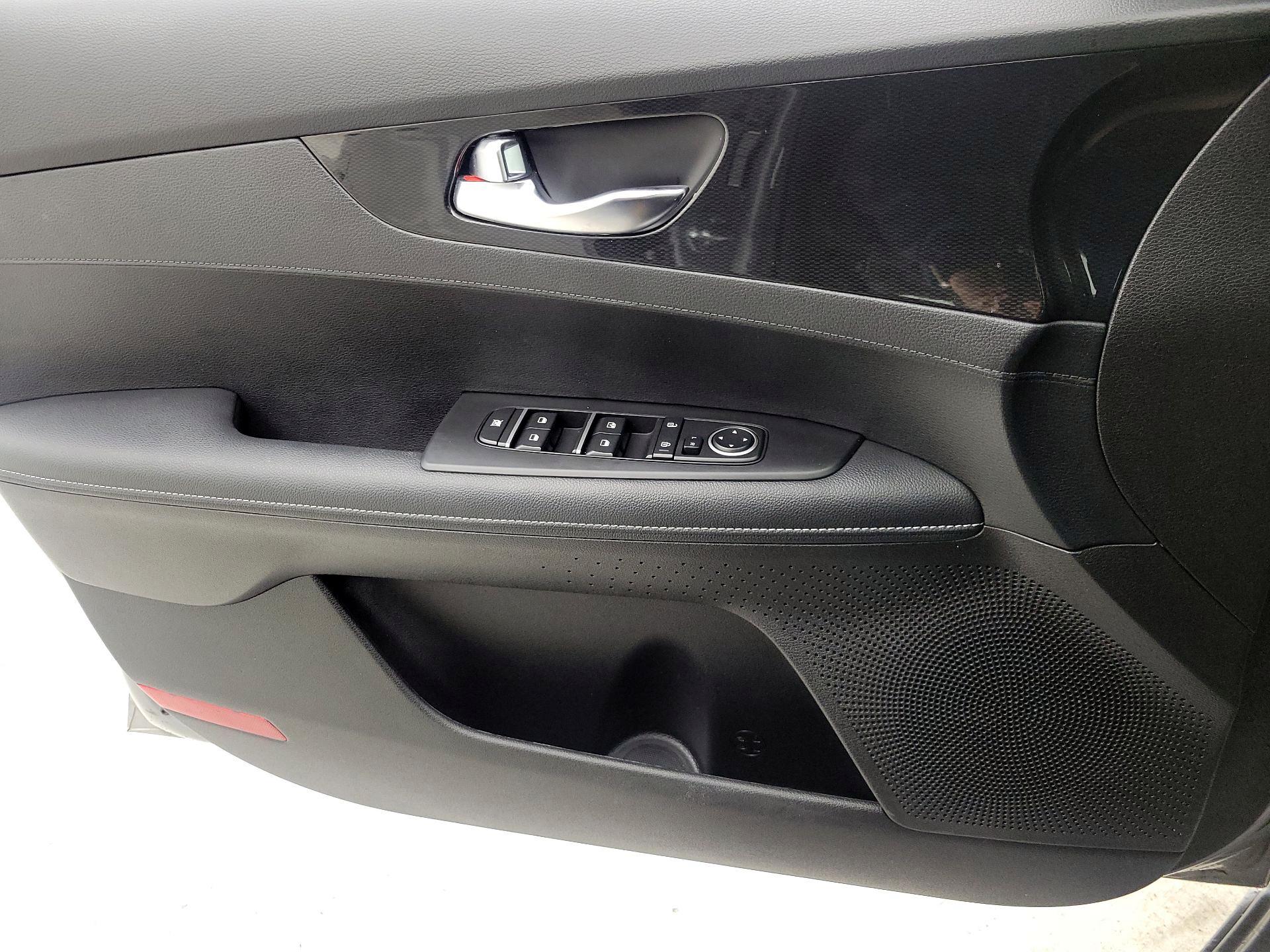 Thumbnail: 2023 Kia Forte - 12