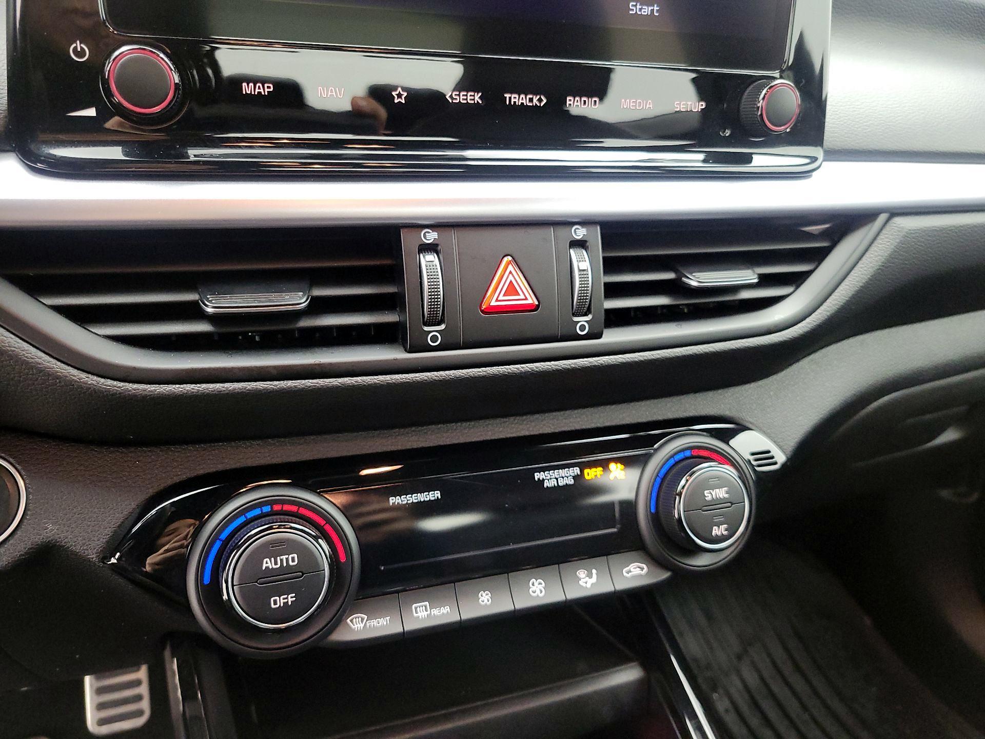 Thumbnail: 2023 Kia Forte - 16