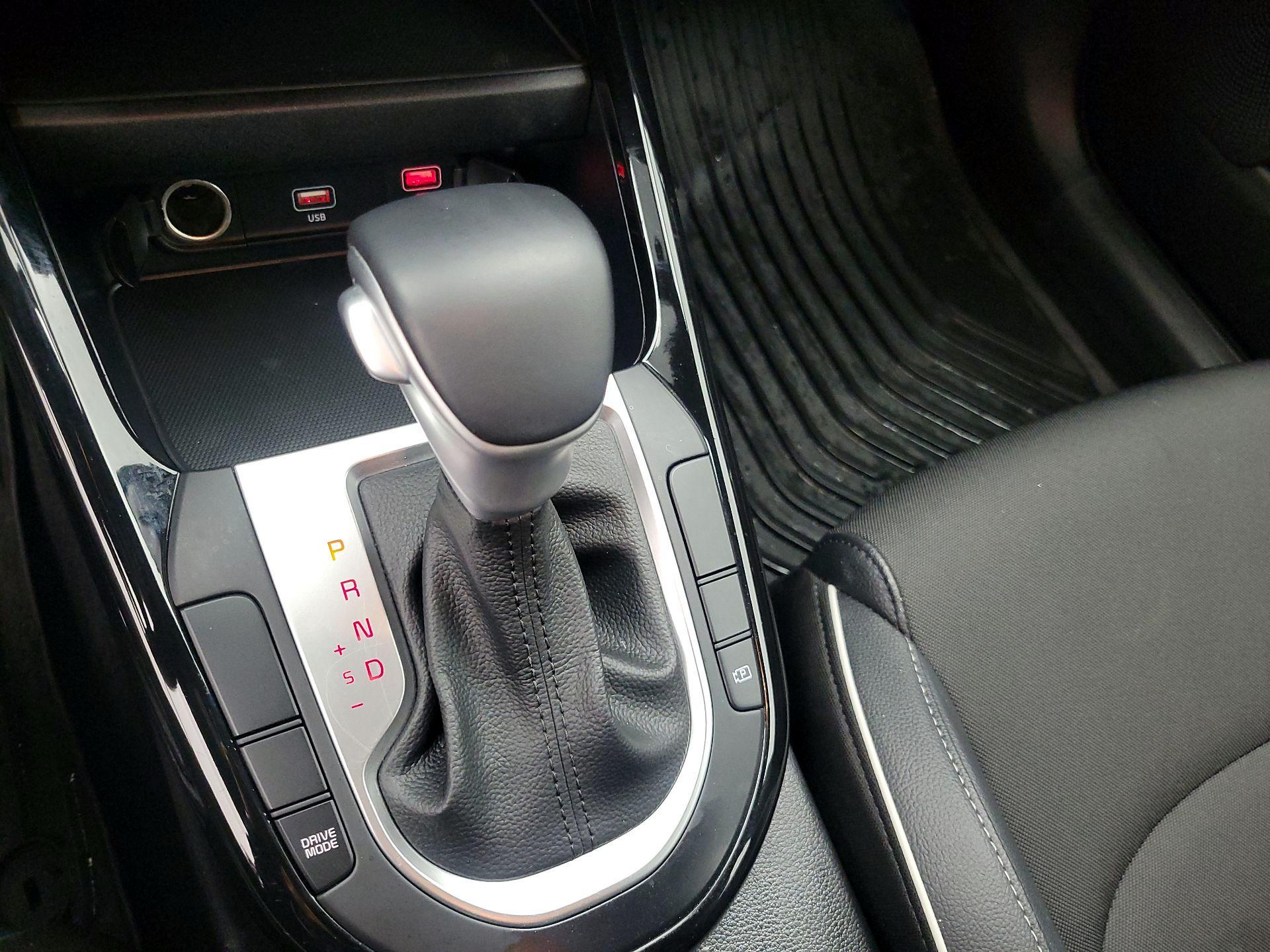 Thumbnail: 2023 Kia Forte - 17