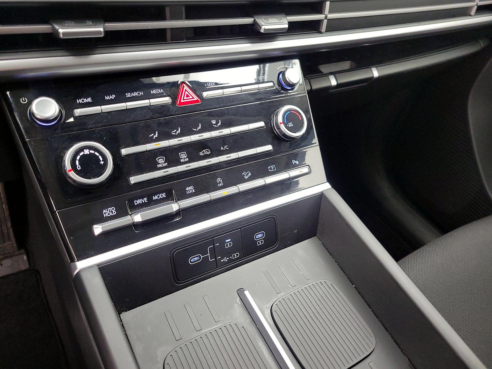 Thumbnail: 2024 Hyundai Santa Fe - 16