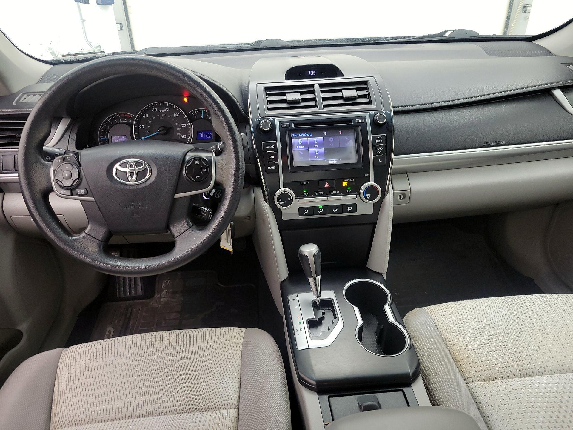 Thumbnail: 2014 Toyota Camry - 9