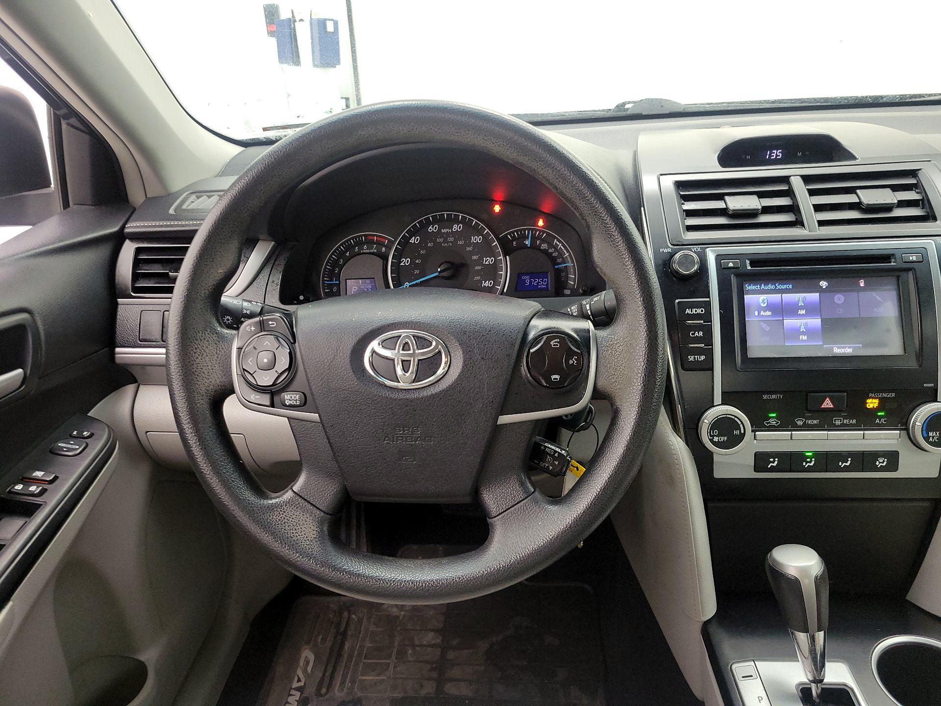 Thumbnail: 2014 Toyota Camry - 10