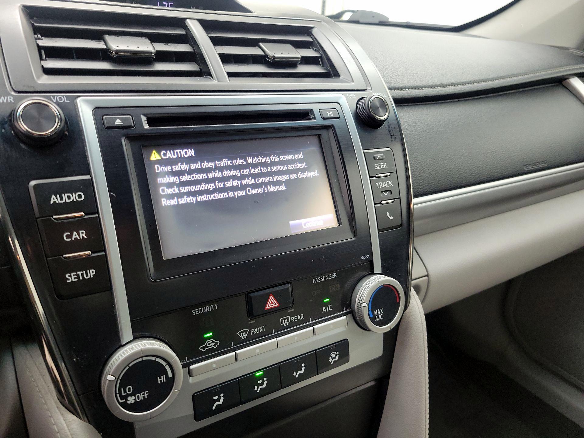 Thumbnail: 2014 Toyota Camry - 15