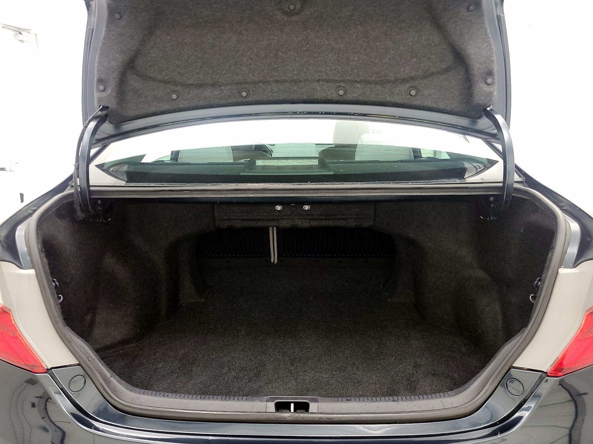 Thumbnail: 2014 Toyota Camry - 19