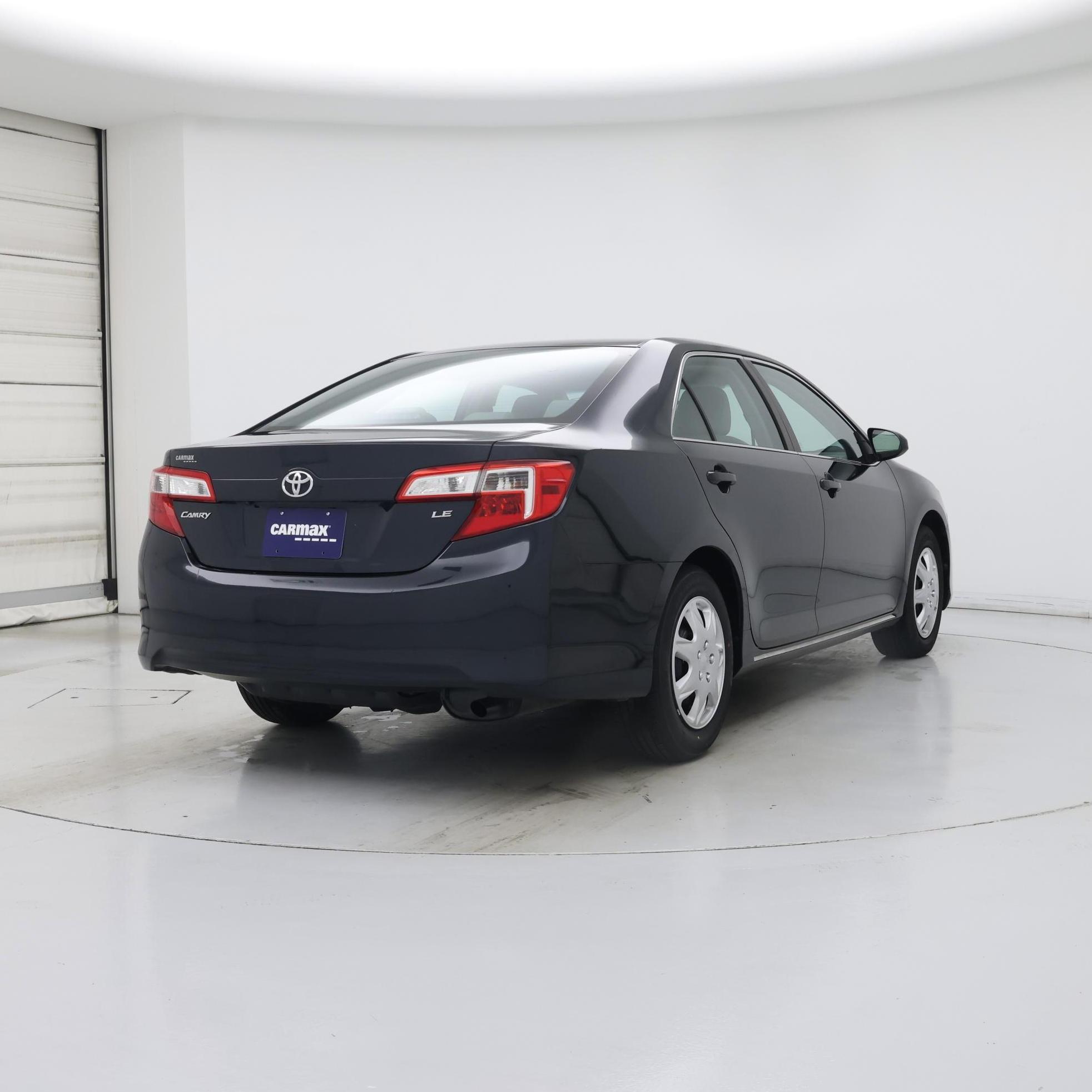 Thumbnail: 2014 Toyota Camry - 8