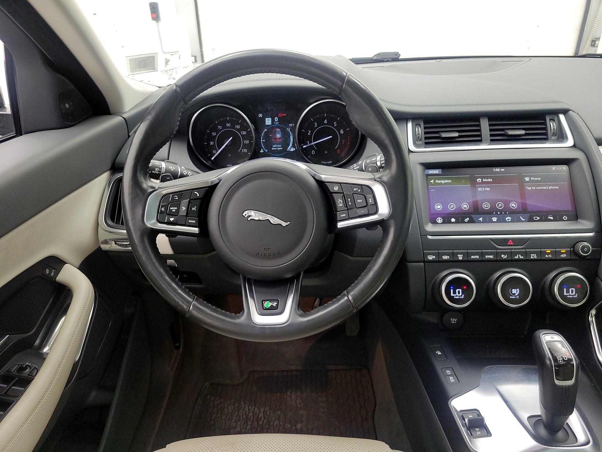 Thumbnail: 2019 Jaguar E-Pace - 10
